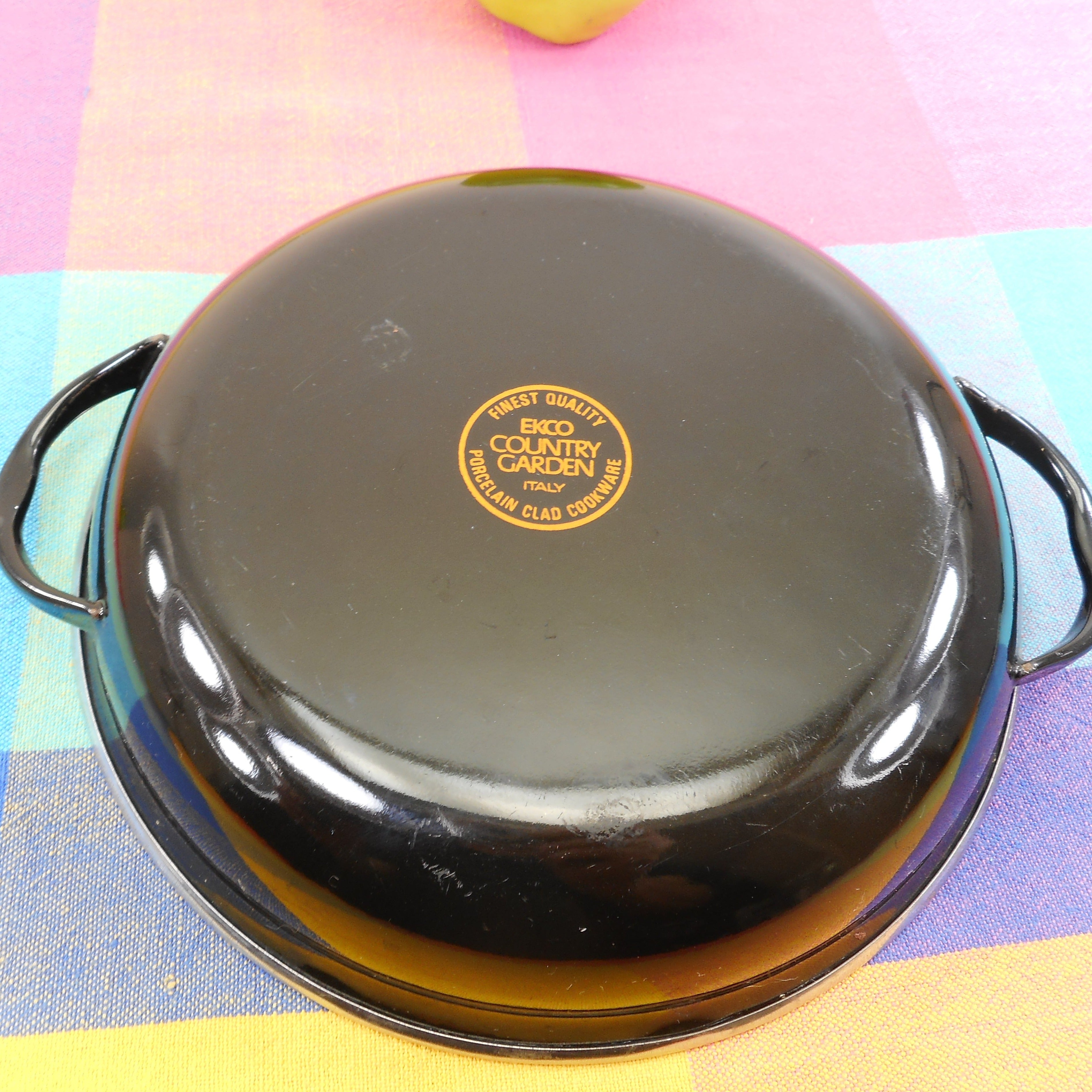 EKCO Country Garden Enamelware Sizzler Pan Au Gratin Mod Daisy Flowe Olde Kitchen Home