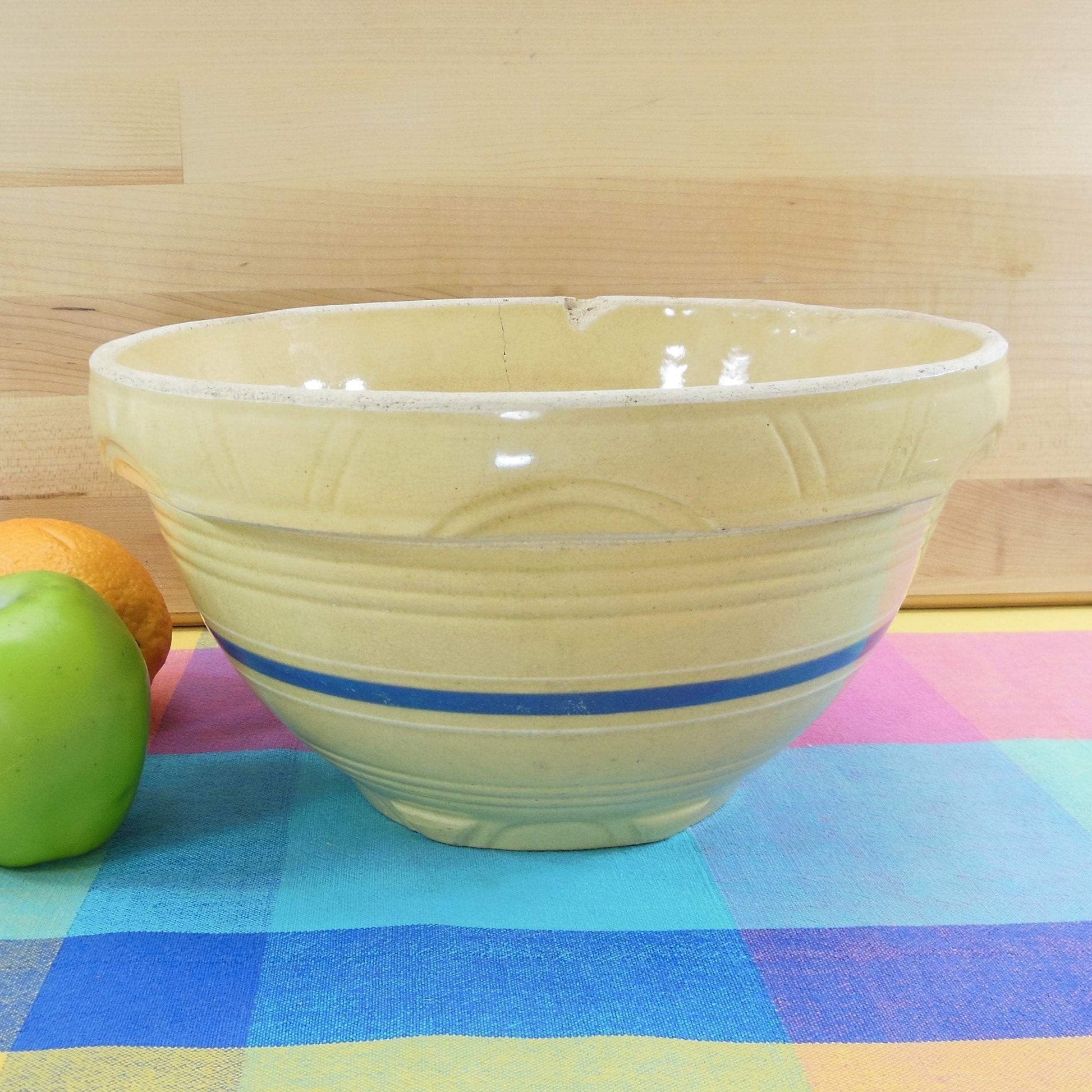 Watt Yellow Ware #10 Pottery Bowl Blue/White Bands Scallop
