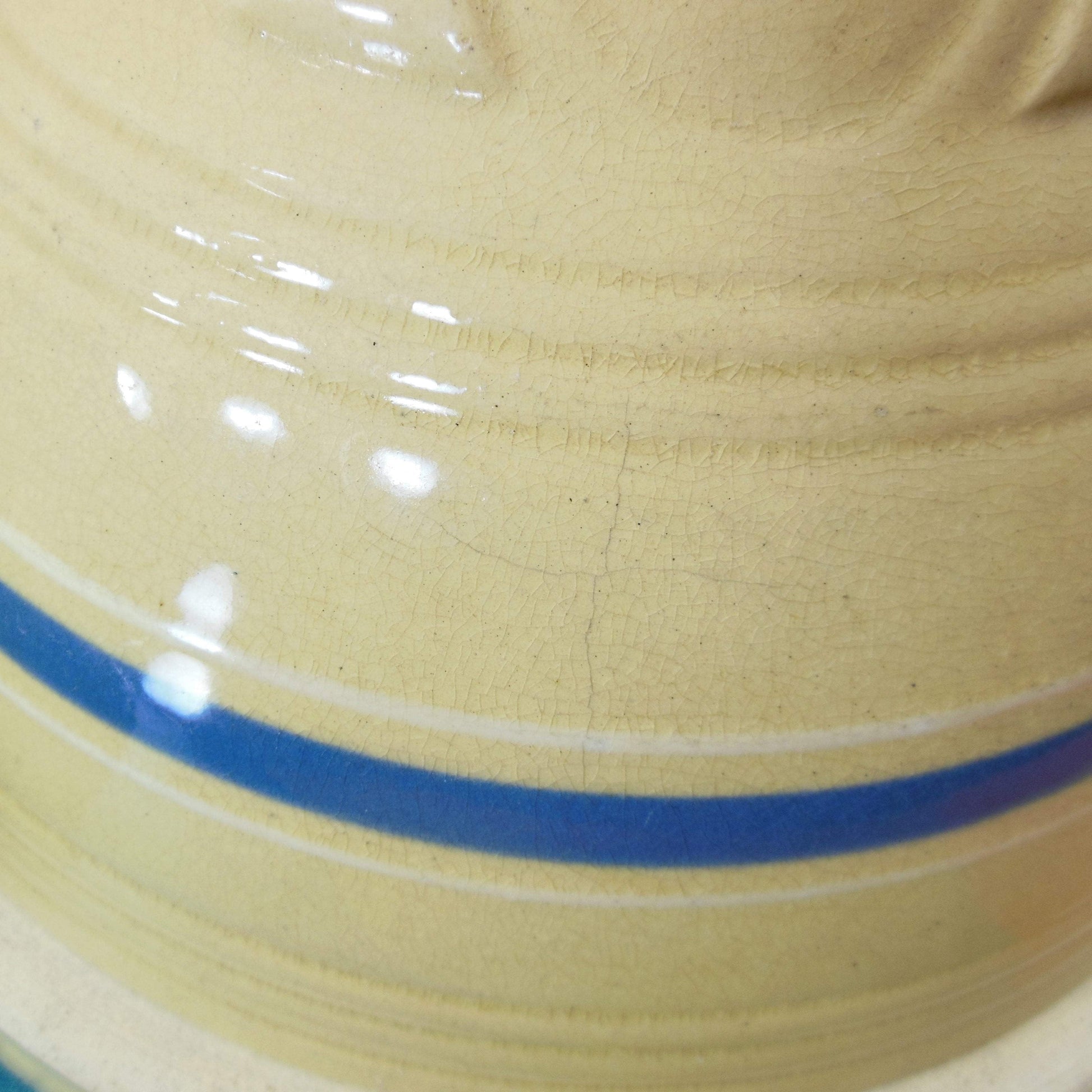 Watt Yellow Ware #10 Pottery Bowl Blue/White Bands Scallop used