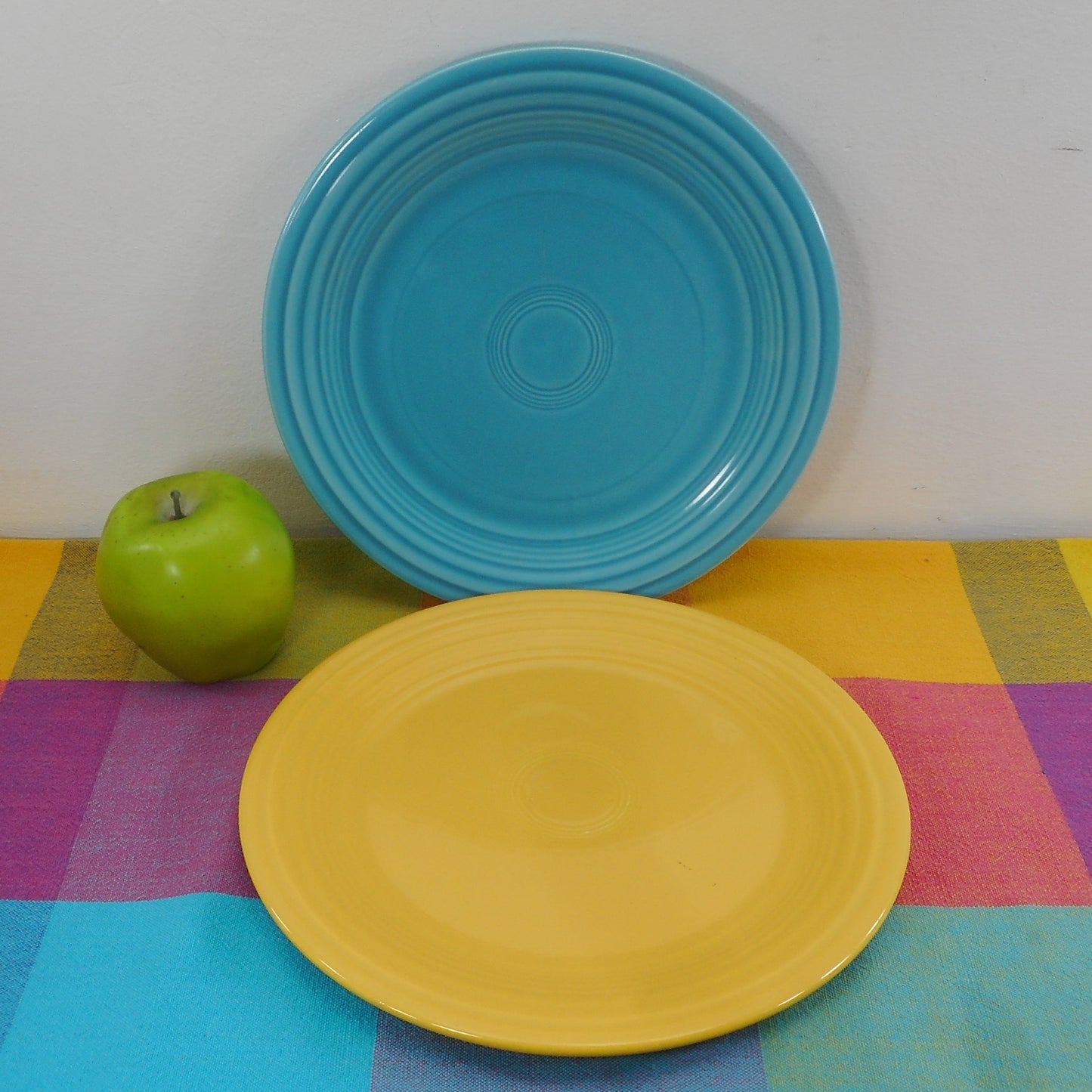 Fiestaware Genuine Vintage Luncheon Plates Turquoise Yellow 9.5"