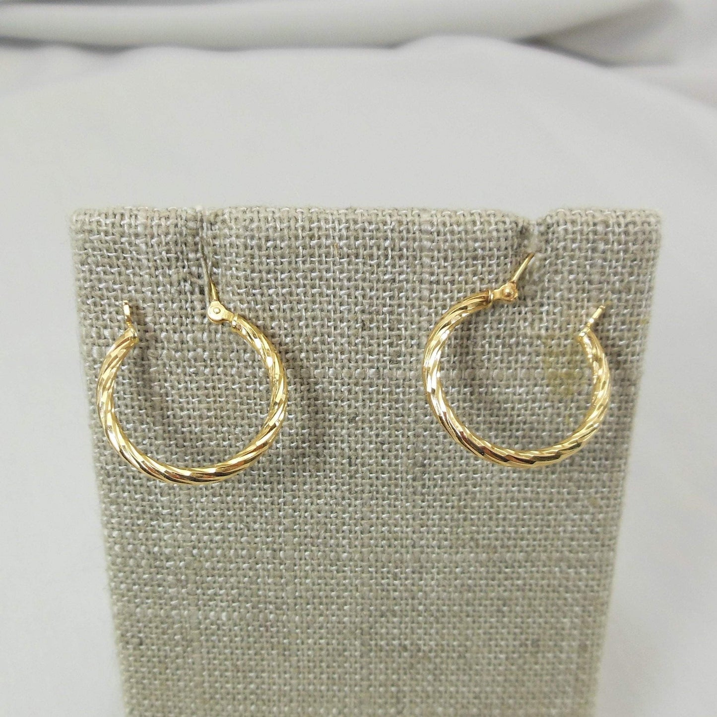 Michael  Anthony NY Pair Estate 14K Yellow Gold Hoop Earrings 20 mm 1 Gram Vontage