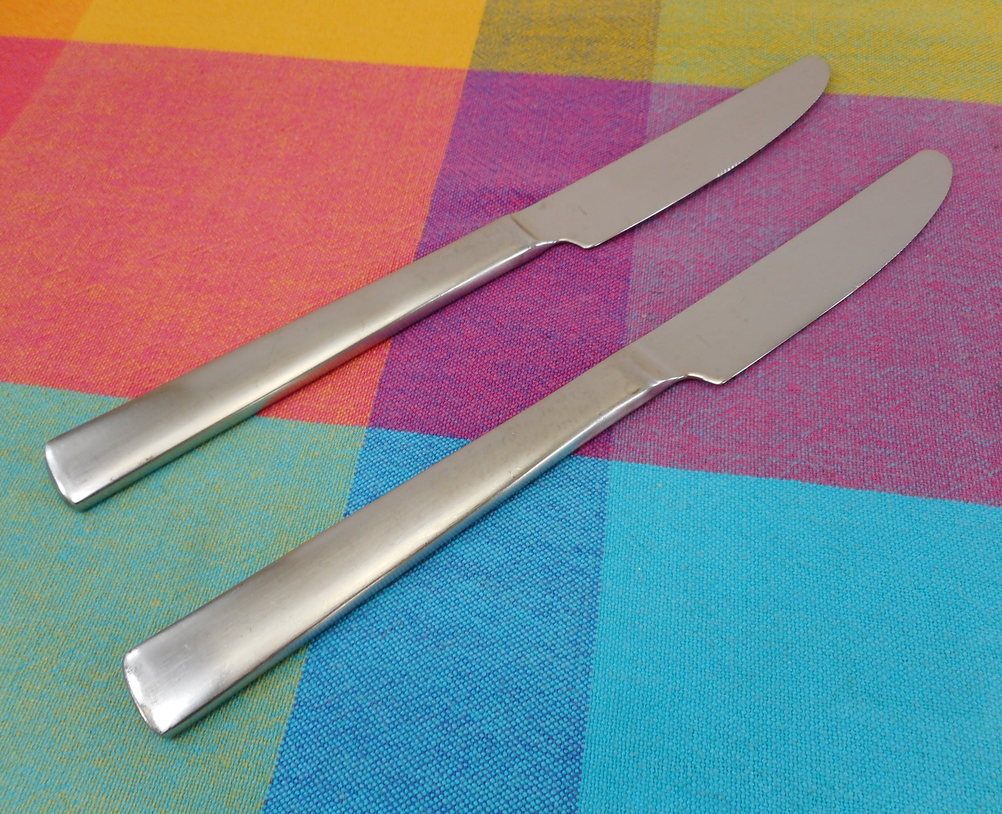 Ginkgo 331 Norse 18-10 Satin Stainless Used Flatware - 2 Knives 8-7/8"