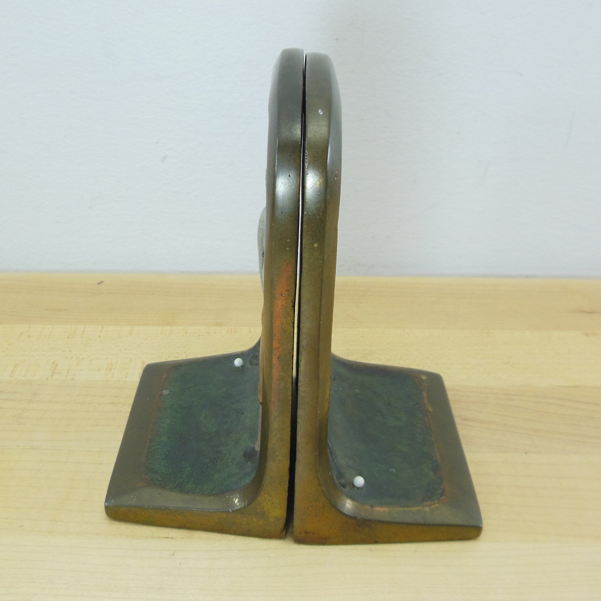 Rare Bronze Polychrome Painted Bookends Golfer Caddy Club House 1920-30s Pair