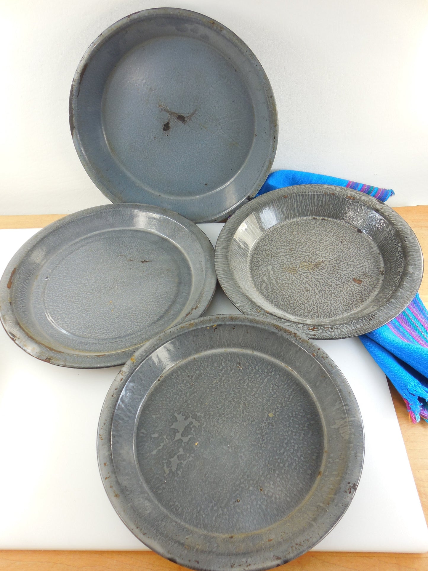 Old Grey Graniteware Pie 4 Plates - Vintage Enamelware Tins Cookware top view