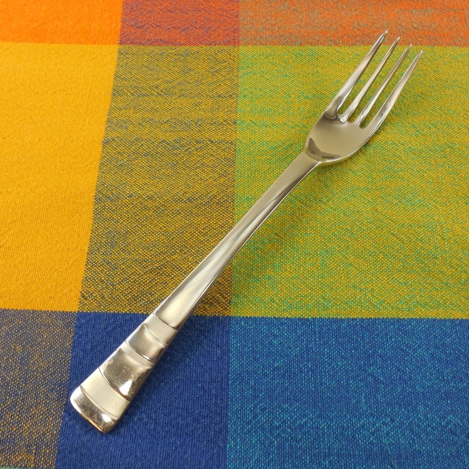Guy DeGrenne France Stainless Flatware - SOLSTICE SWING - Salad Dessert Fork