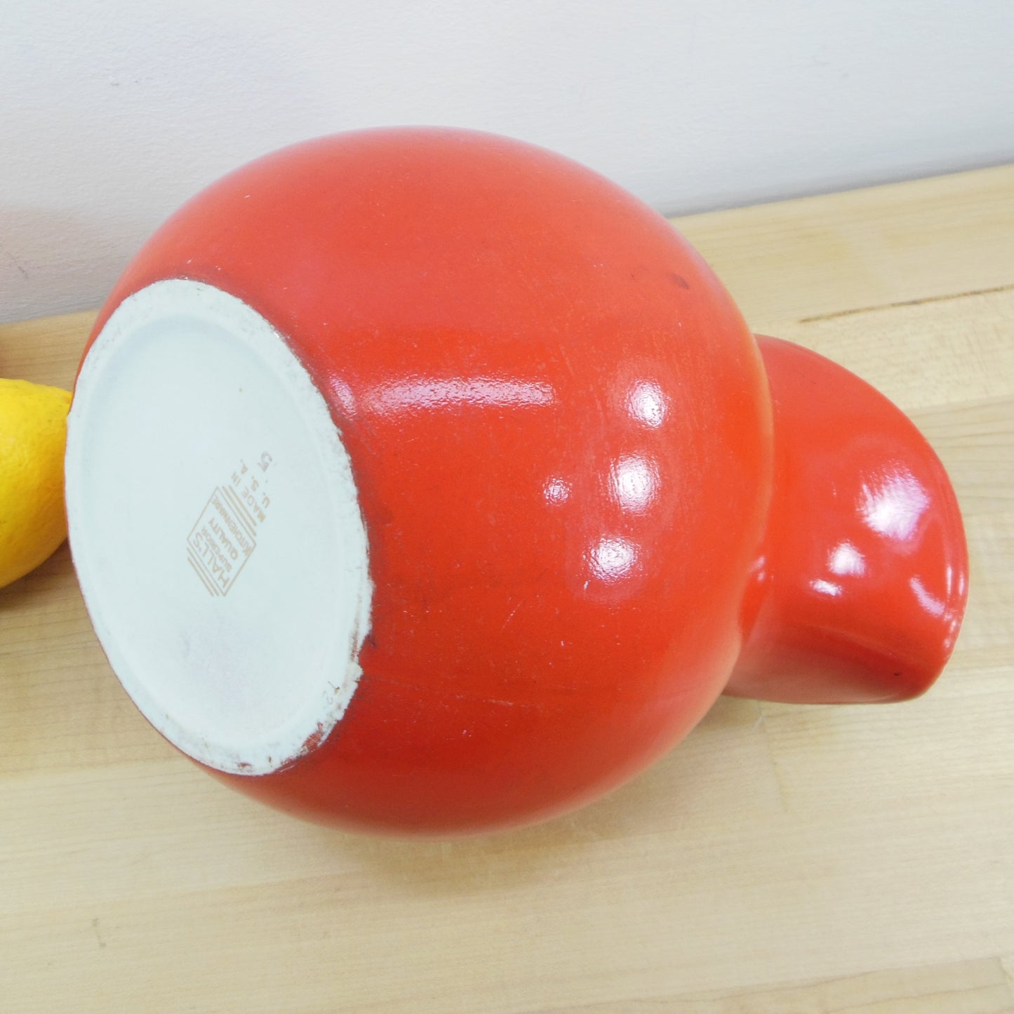 Hall's USA Superior Quality Kitchenware Red Ball 2 Quart Pitcher Art Pottery