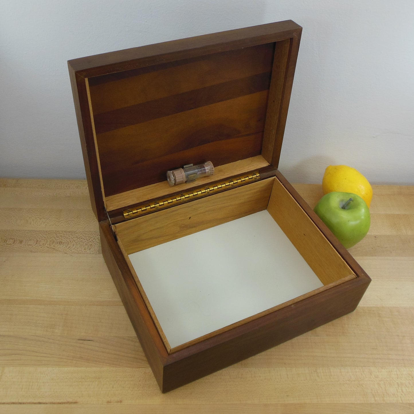 Unbranded Wood Cigar Humidor Box Chest Vintage 