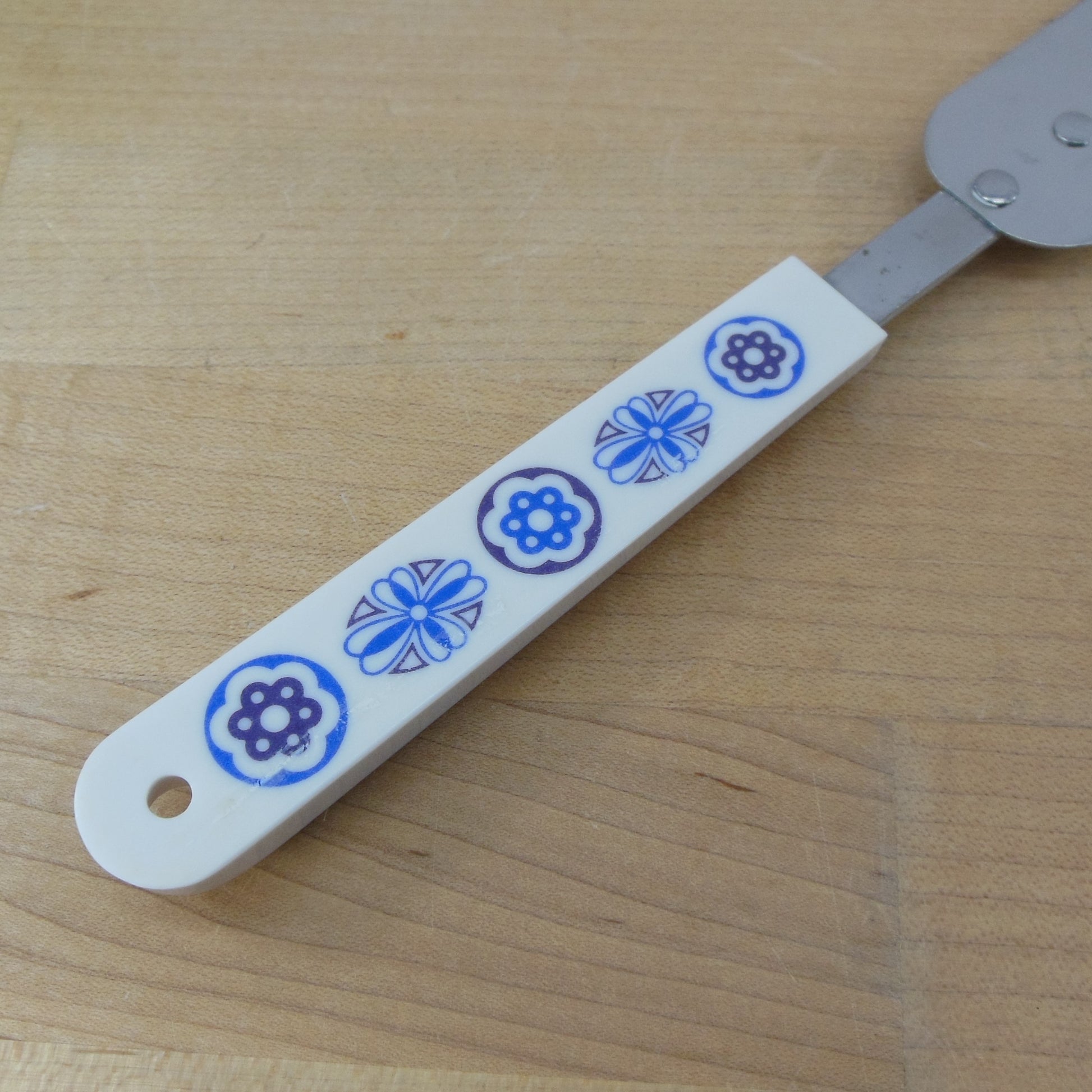 Ace USA Stainless Baker Icing Spatula Purple/Blue/White Geometric Flower Vintage Mod