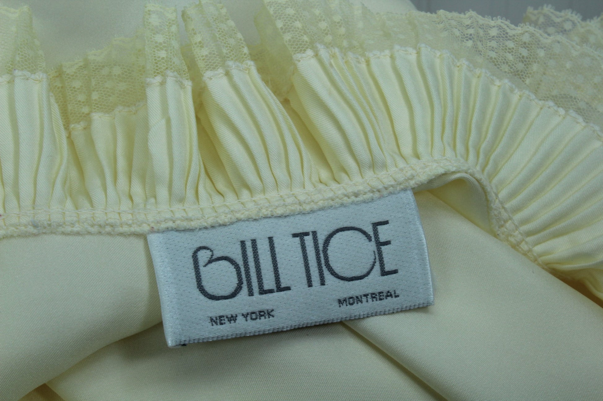 Bill Tice Nightgown Peignoir Set Ivory Pleated Polyester Lace Full Length Size Medium 1970s
