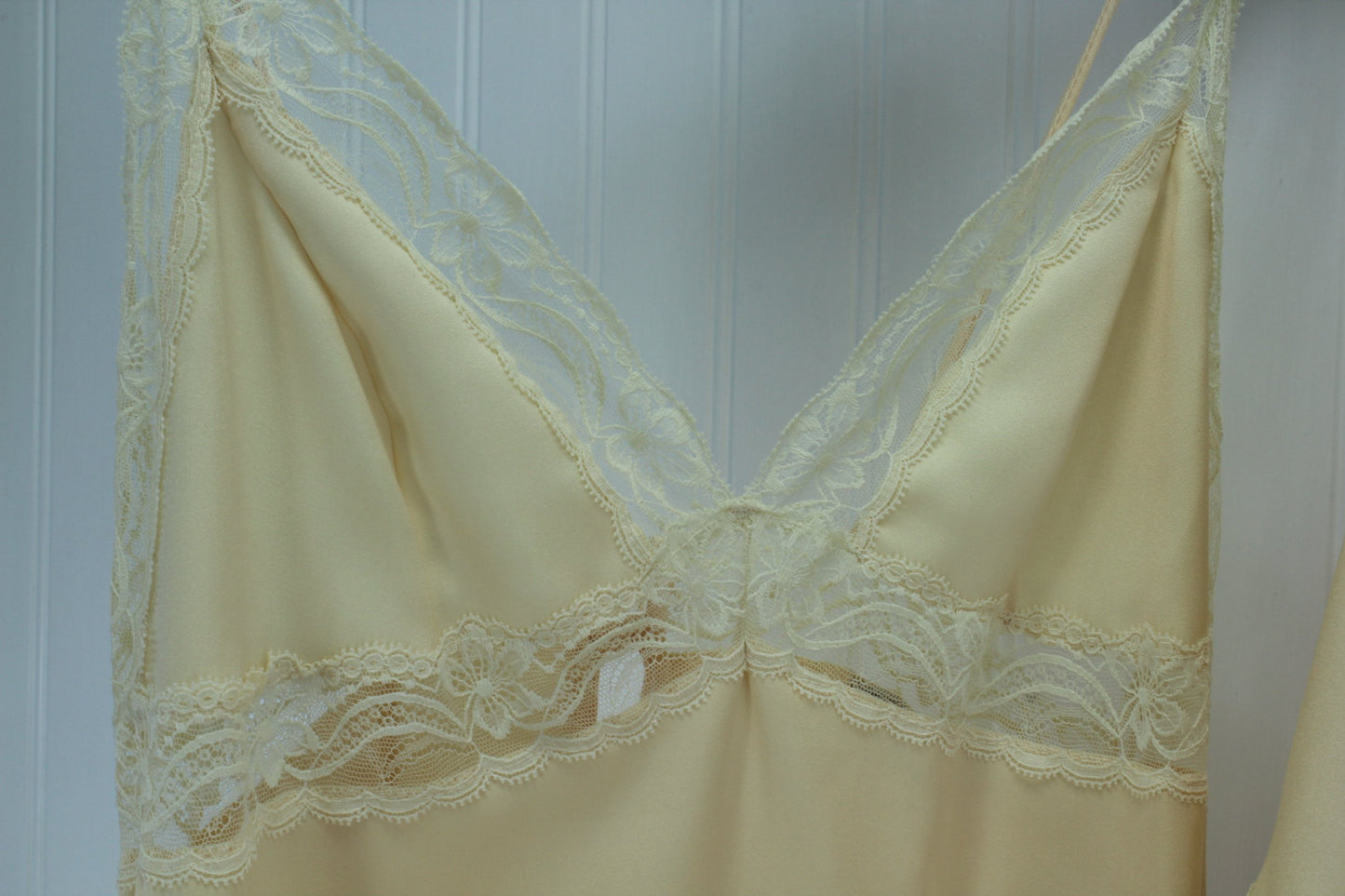 QUINTANNA Gown Peignoir Set  Nude Matching Lace Exquisite Trousseau Size M honeymoon