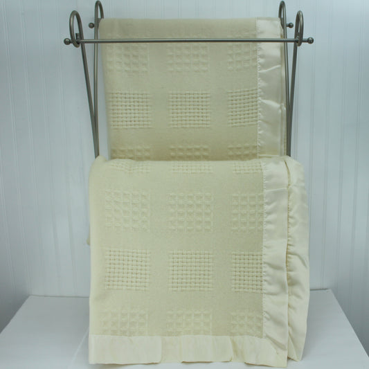 Faribo Pair Twin Ivory Wool Blankets Beautiful Basketweave Pattern Pre Owned Very Nice Made USA Faribault MN