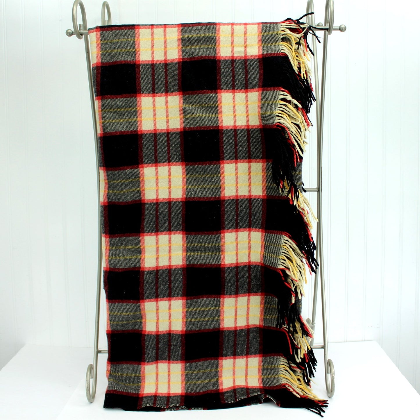"Mister" Fringed Estate Throw Blanket Plaid Cream Red Back Yellow Fine Wool view of pattern