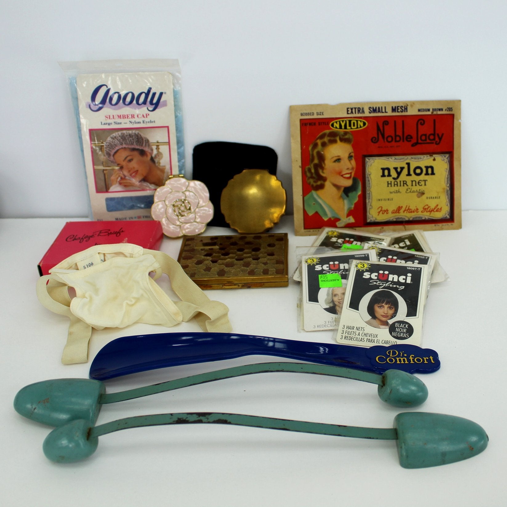 Collection Mid Century Vanity Grooming Unique Items Stratton TrueArt Noble Lady