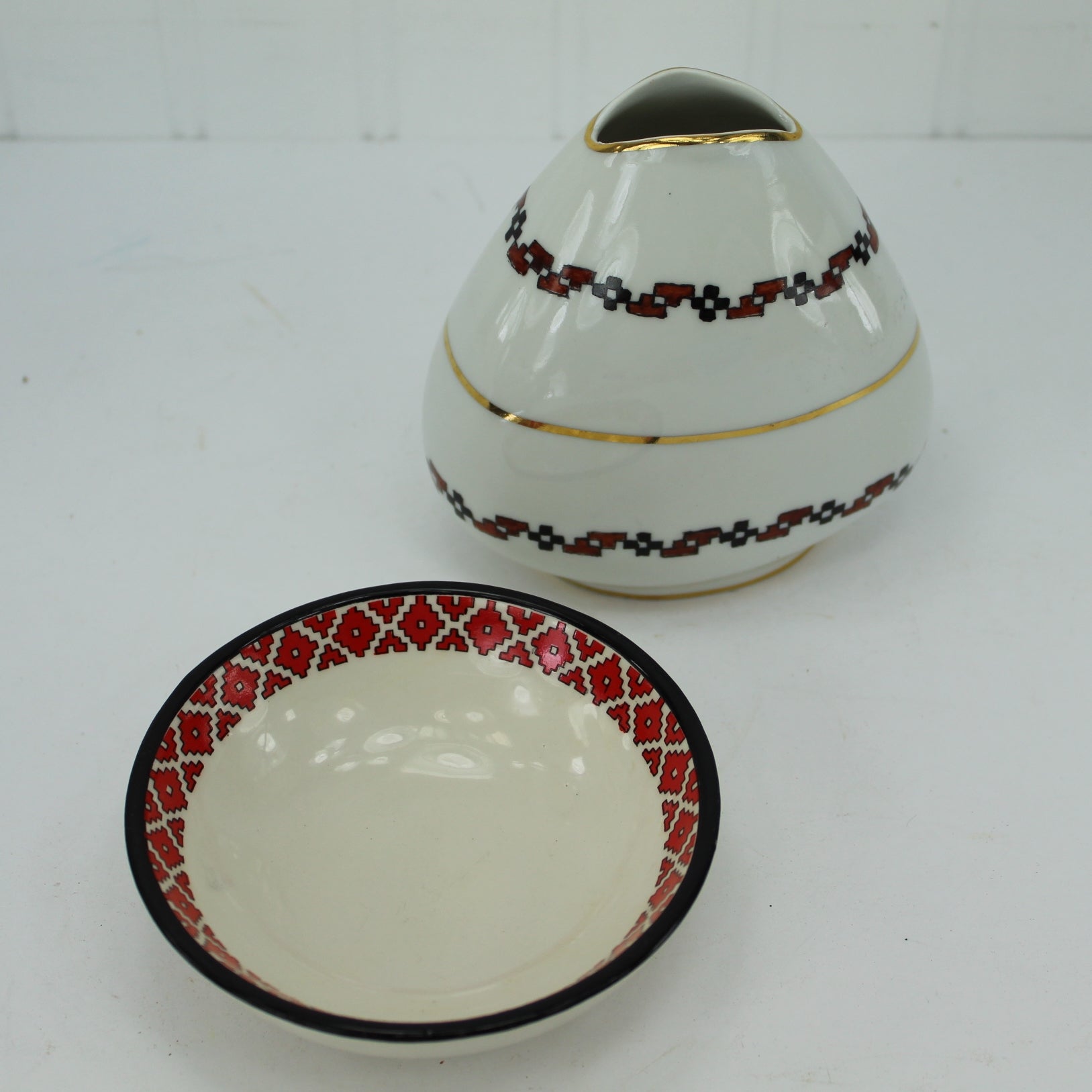 Traditional Pottery Bowl & Porcelain Unusual Porcelain Vase Brazil Estate Opera Singer