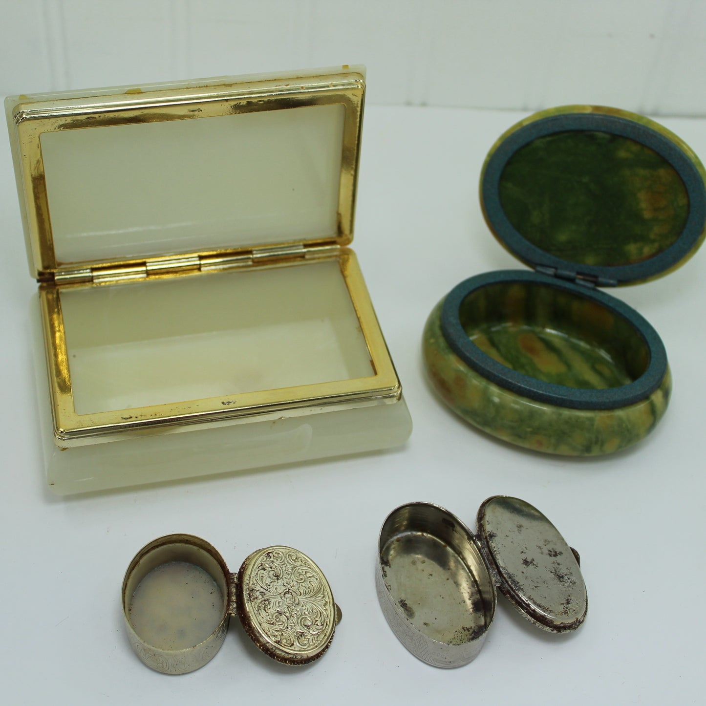 Collection 4 Small Boxes Alabaster Italy Trinket Pills Green Ivory attractive matching colors