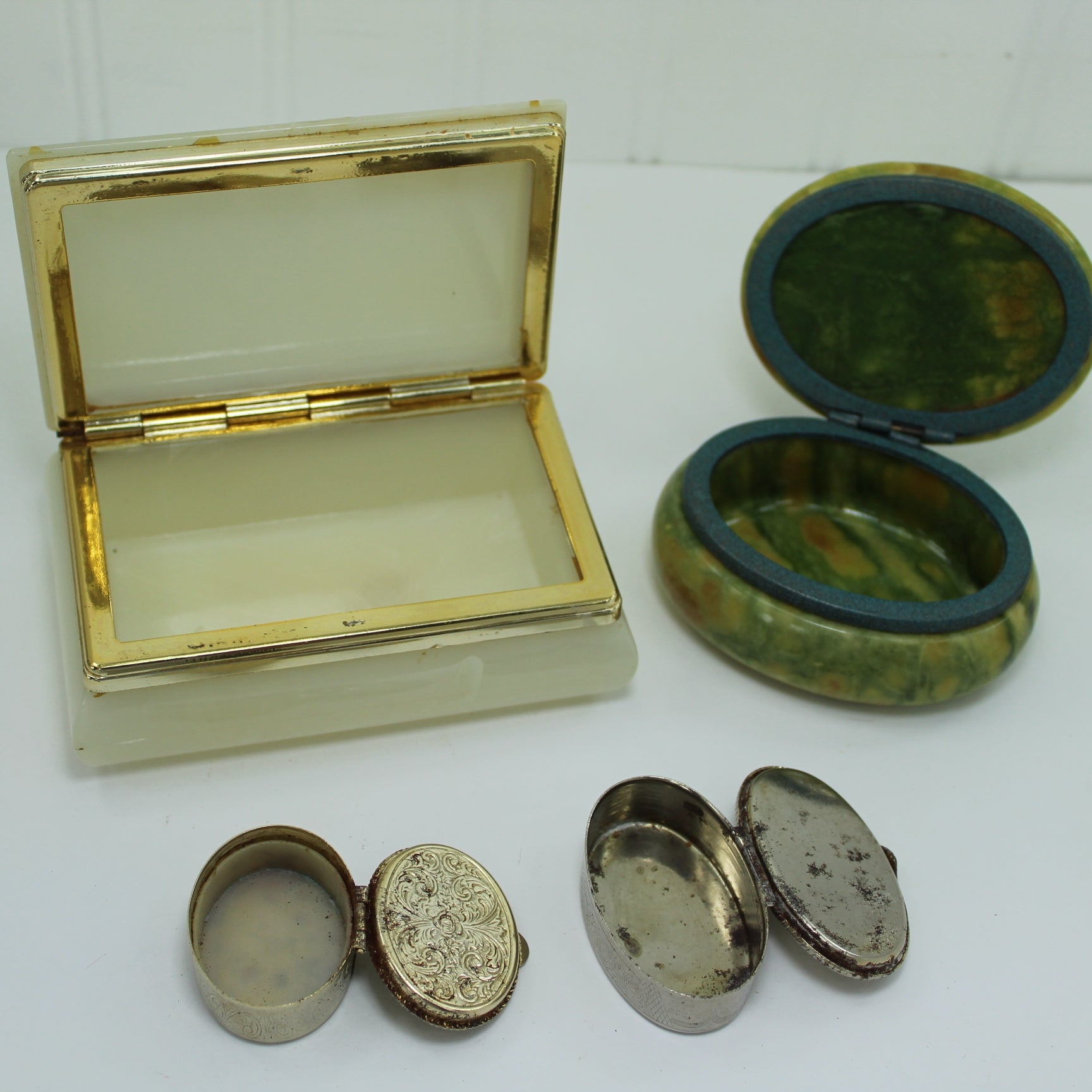 Collection 4 Small Boxes Alabaster Italy Trinket Pills Green Ivory attractive matching colors