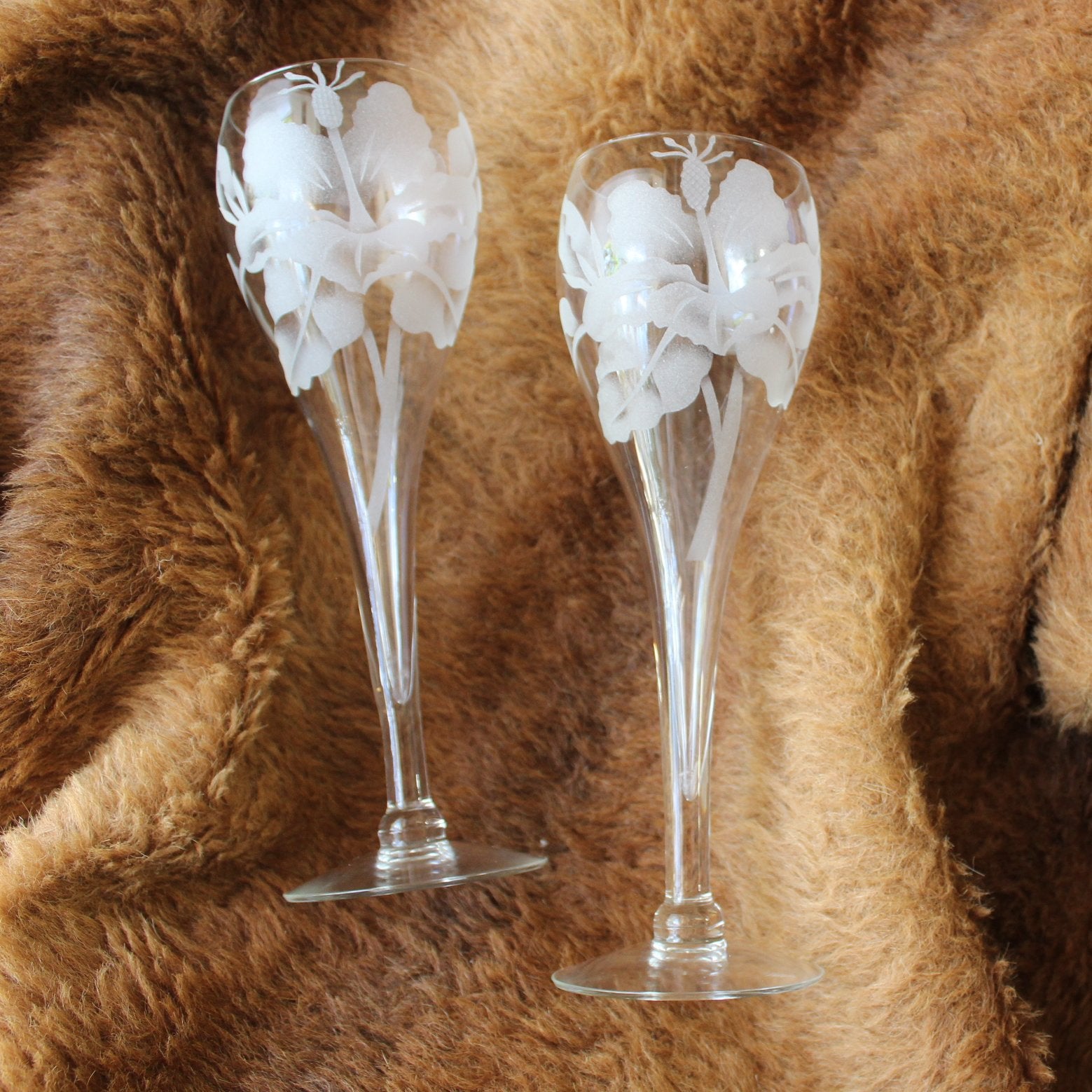 Frank Oda Arts Hawaii Pair Flutes Goblets Hibiscus Etched Wedding Gift 1980s