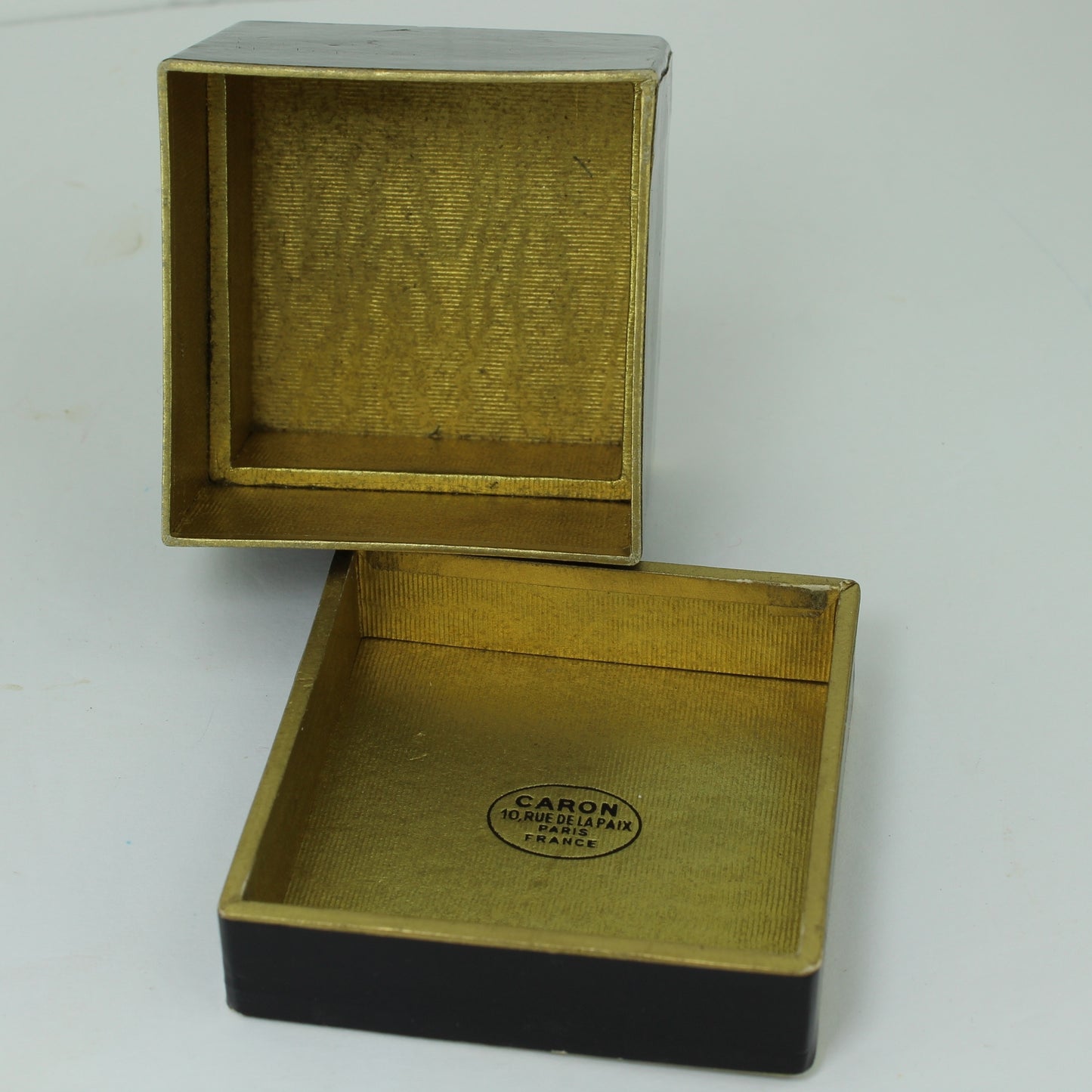 Antique Box Caron Le Narcisse Noir 1911 Black & Gilt Labels
