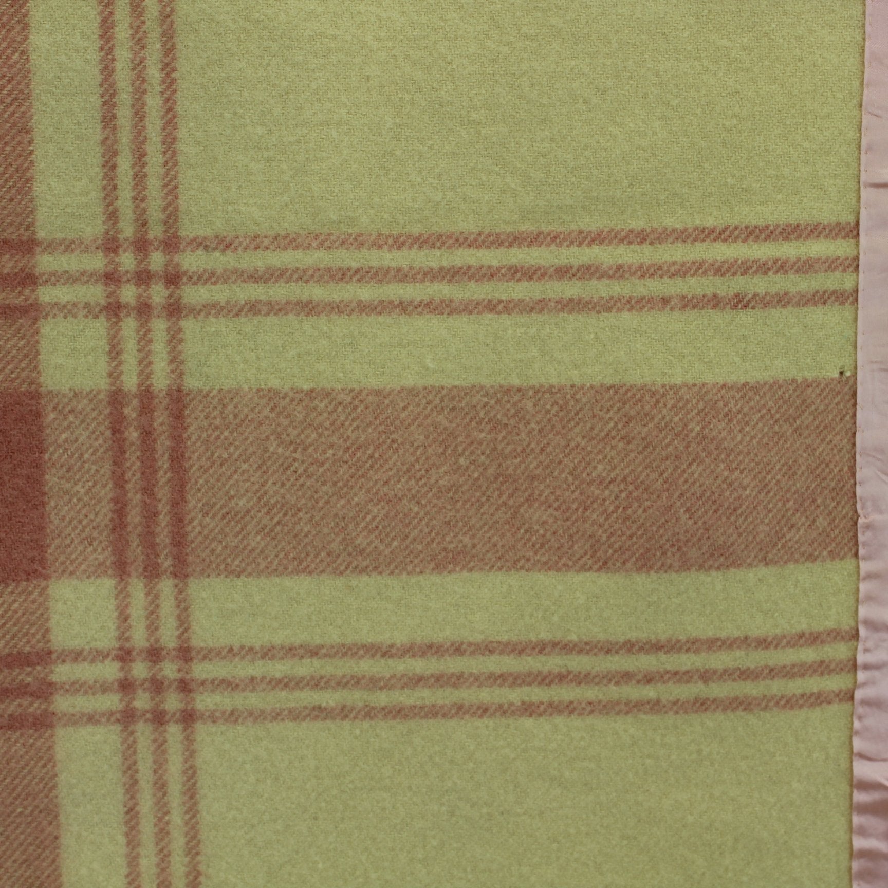 All Seasons Light Medium Cabin Style Wool Blanket Cream Pink Stripes Late 1940s closeup note small hole at binding