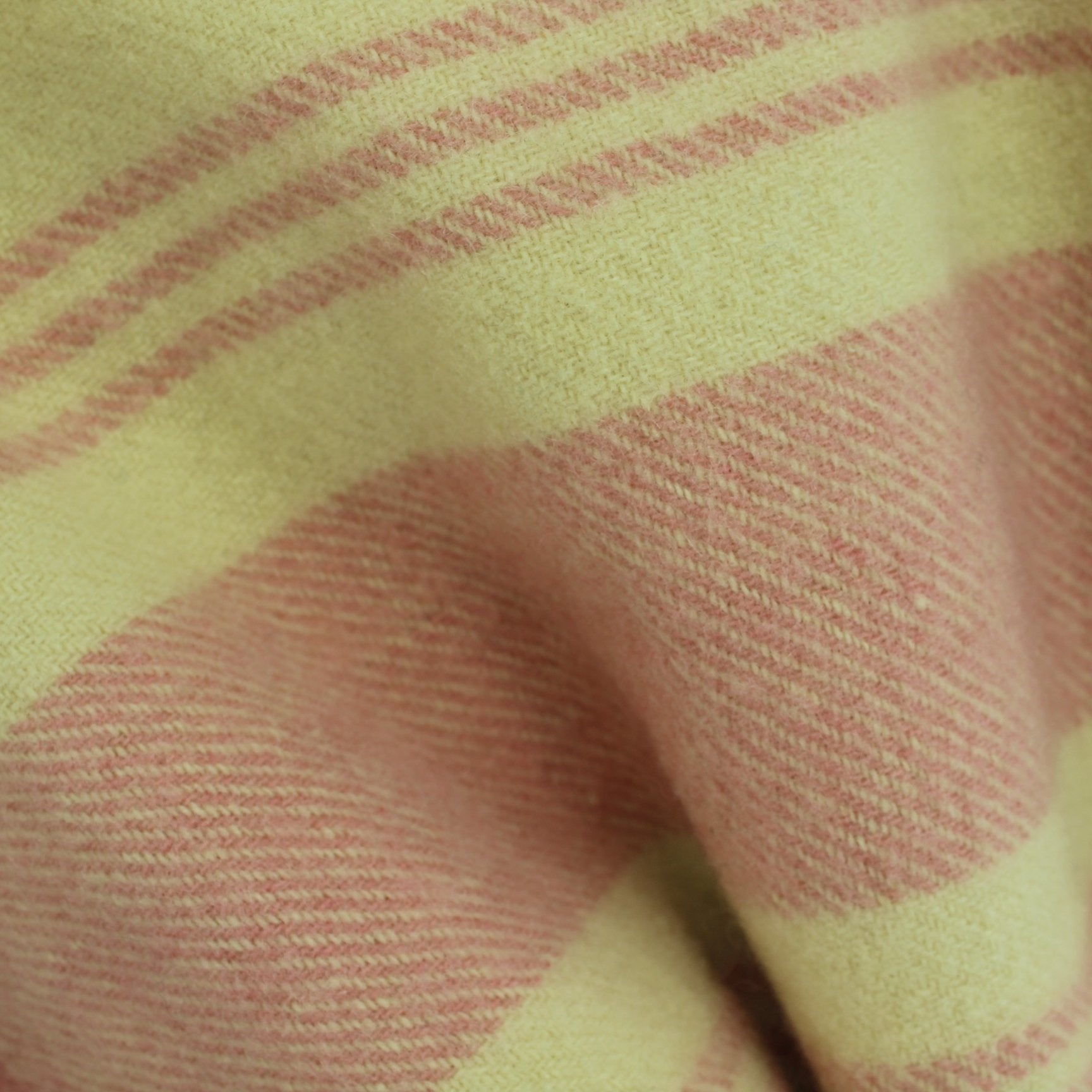 All Seasons Light Medium Cabin Style Wool Blanket Cream Pink Stripes Late 1940s very close view of wool surface