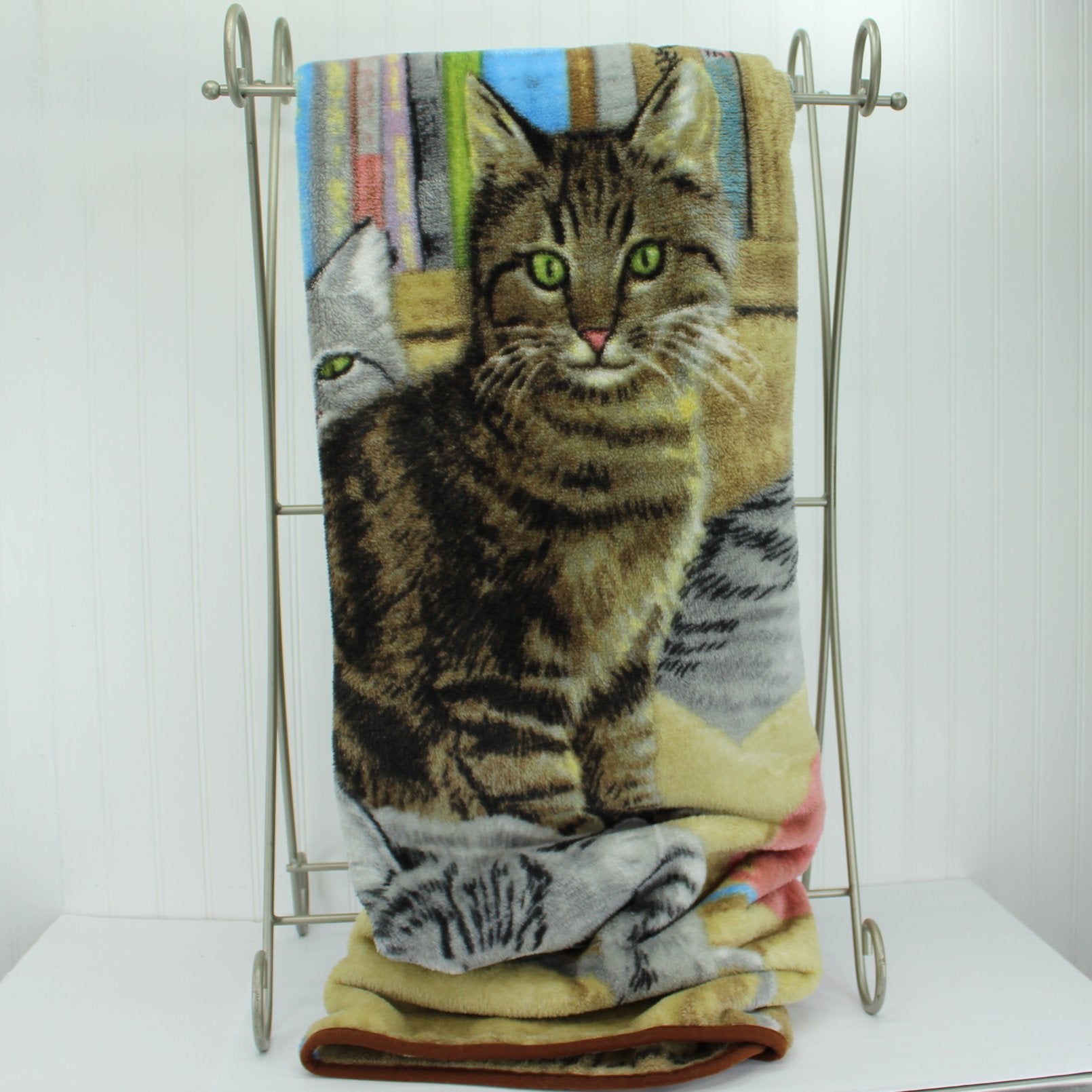 Northwest James Hautman Polyester Plush Throw Blanket Cat Kitten Yarn linear view of throw