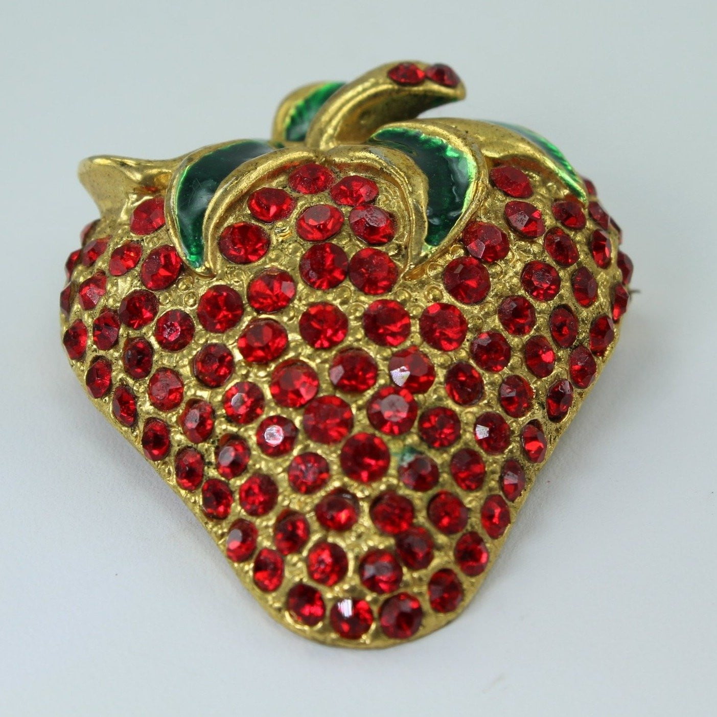 Unmarked Crystal Strawberry Pin Brooch - Red Crystals Green Enamel Leaves Vintage