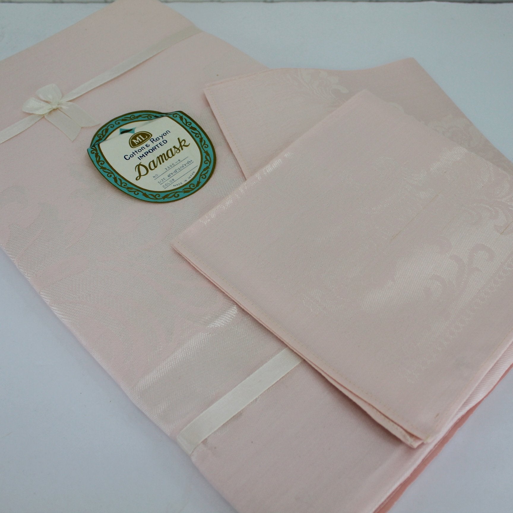 Pink Damask Tablecloth New Vintage Original Labels 6 Matching Napkins Japan closeup subtle damask design
