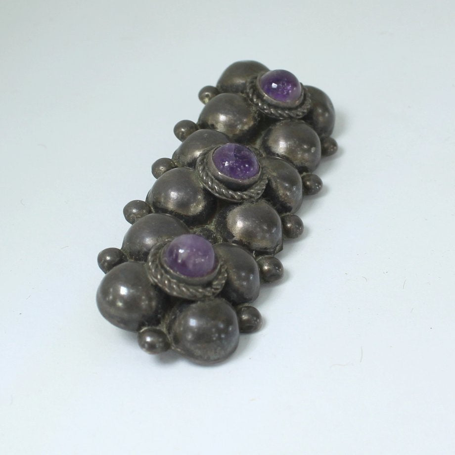 Older Mexico Silver Pin Geometric Dimensional Purple Stones 1/2 round with purple stone surround rope design
