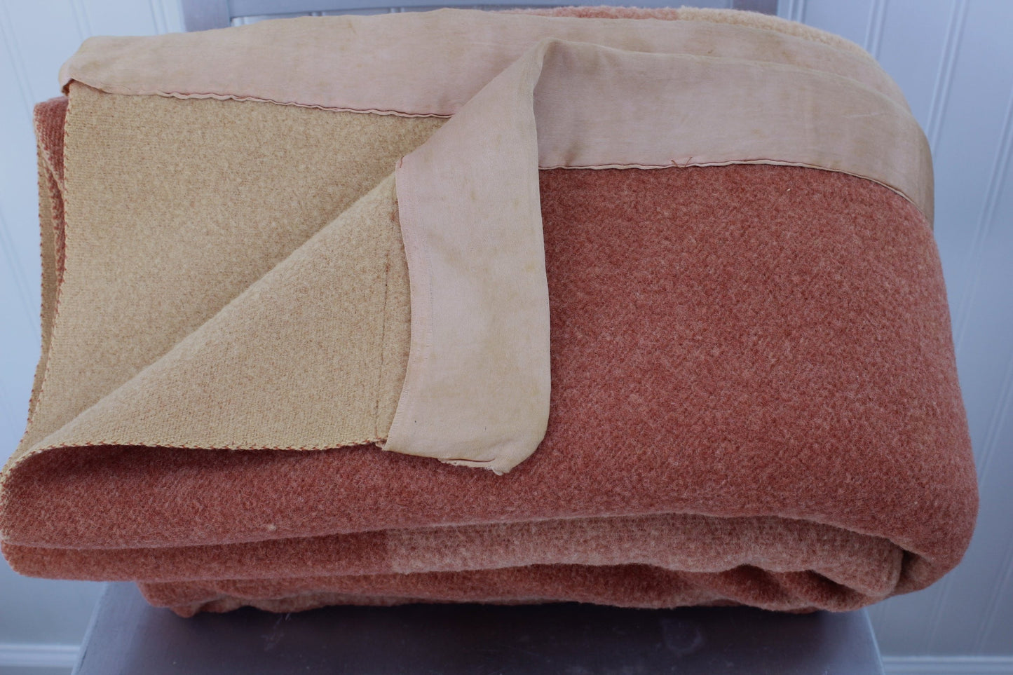 Wool Blanket Vintage 3 Shades Rusty Peach Clay Borders all Sides Mid Century 40s 50s