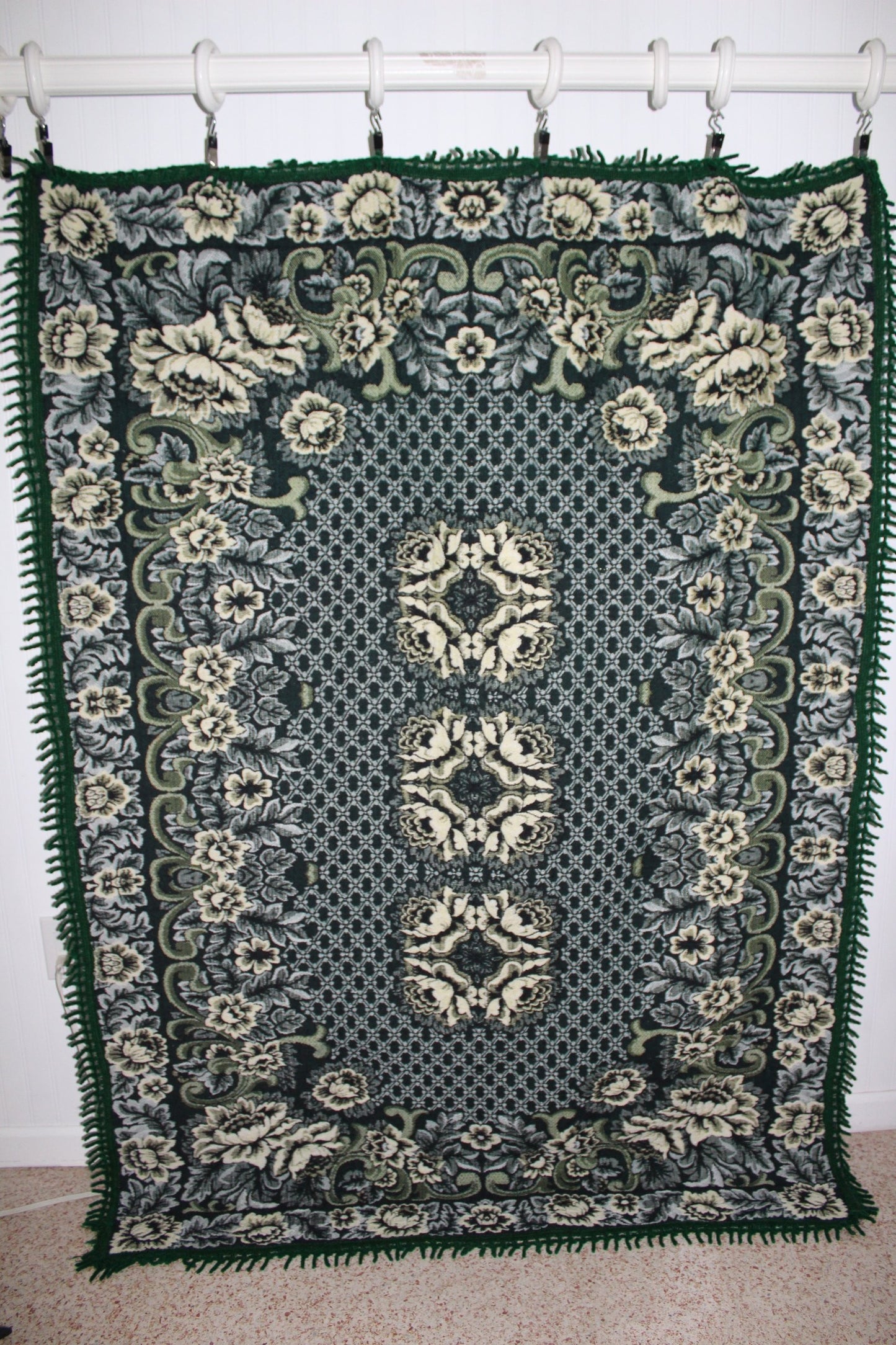 Tapestry Travel Rug Blanket Heavy Green Jacquard Chenille Fringe collectible