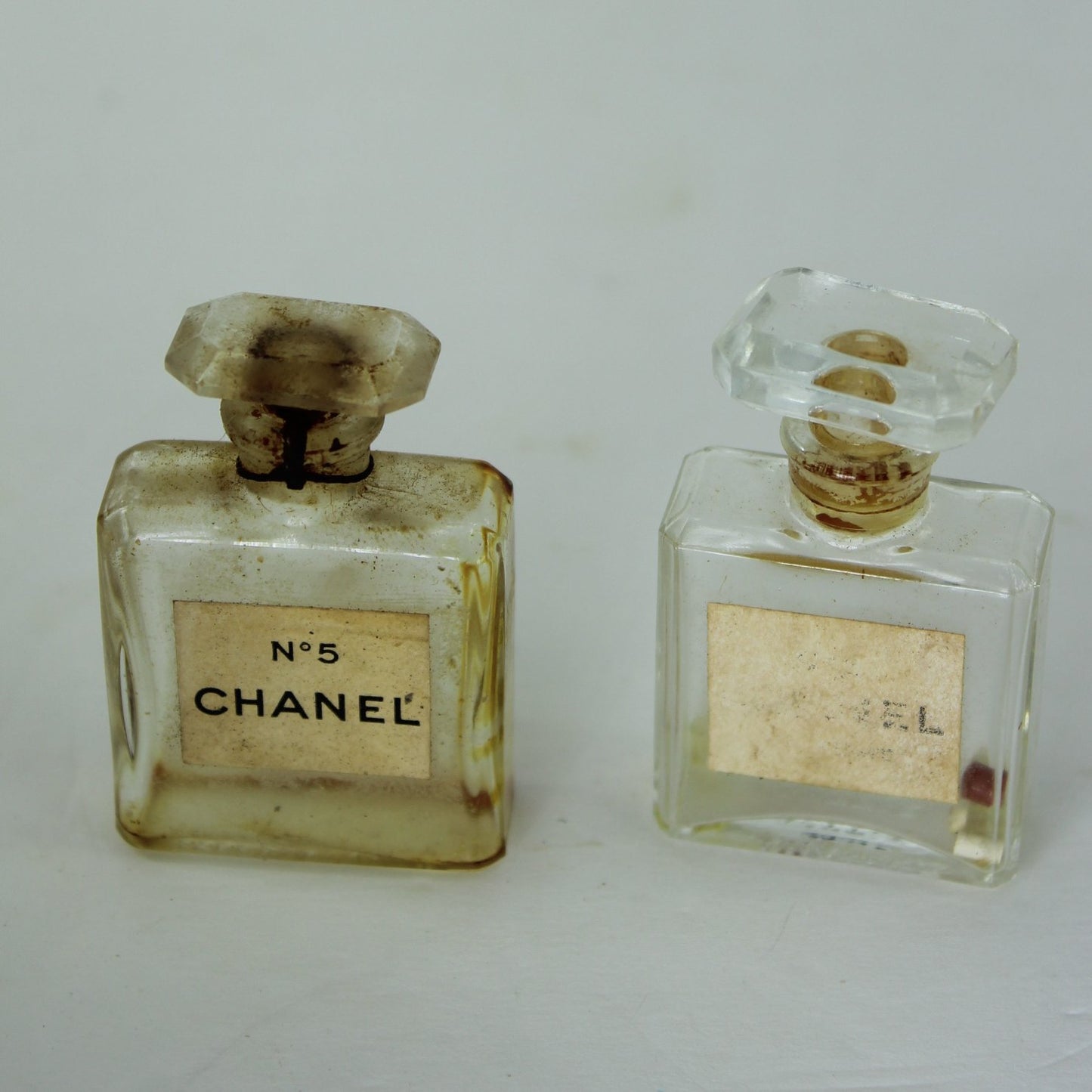 Chanel No. 5 Perfume Bottles Miniatures .275 Mid Century 1/4 oz 1960s –  Olde Kitchen & Home