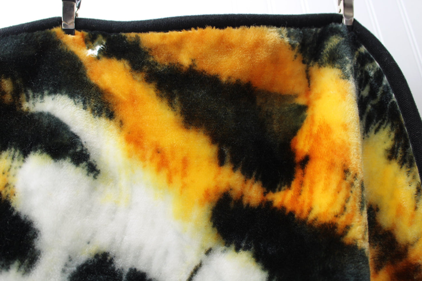 Northwest USA Polyester Plush Throw Blanket - Tiger Face - 45" X 60" 
