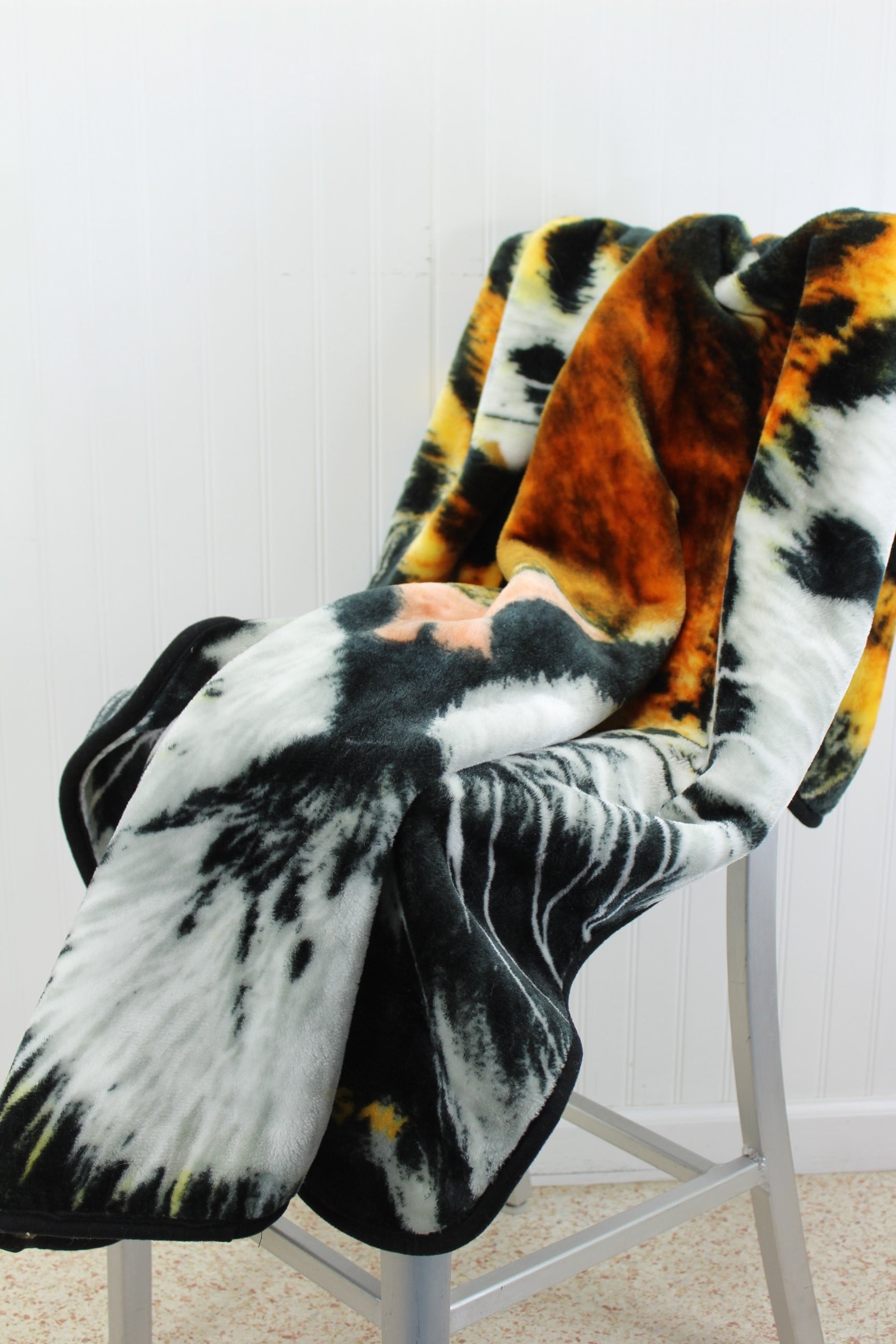 Northwest USA Polyester Plush Throw Blanket - Tiger Face - 45" X 60" - Olde Kitchen & Home
