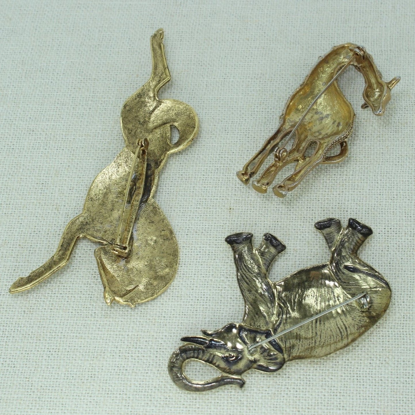 Animal Vintage Pins Lot 3 Unique Giraffe Stylized Horse Elephant  from Estates dimensional