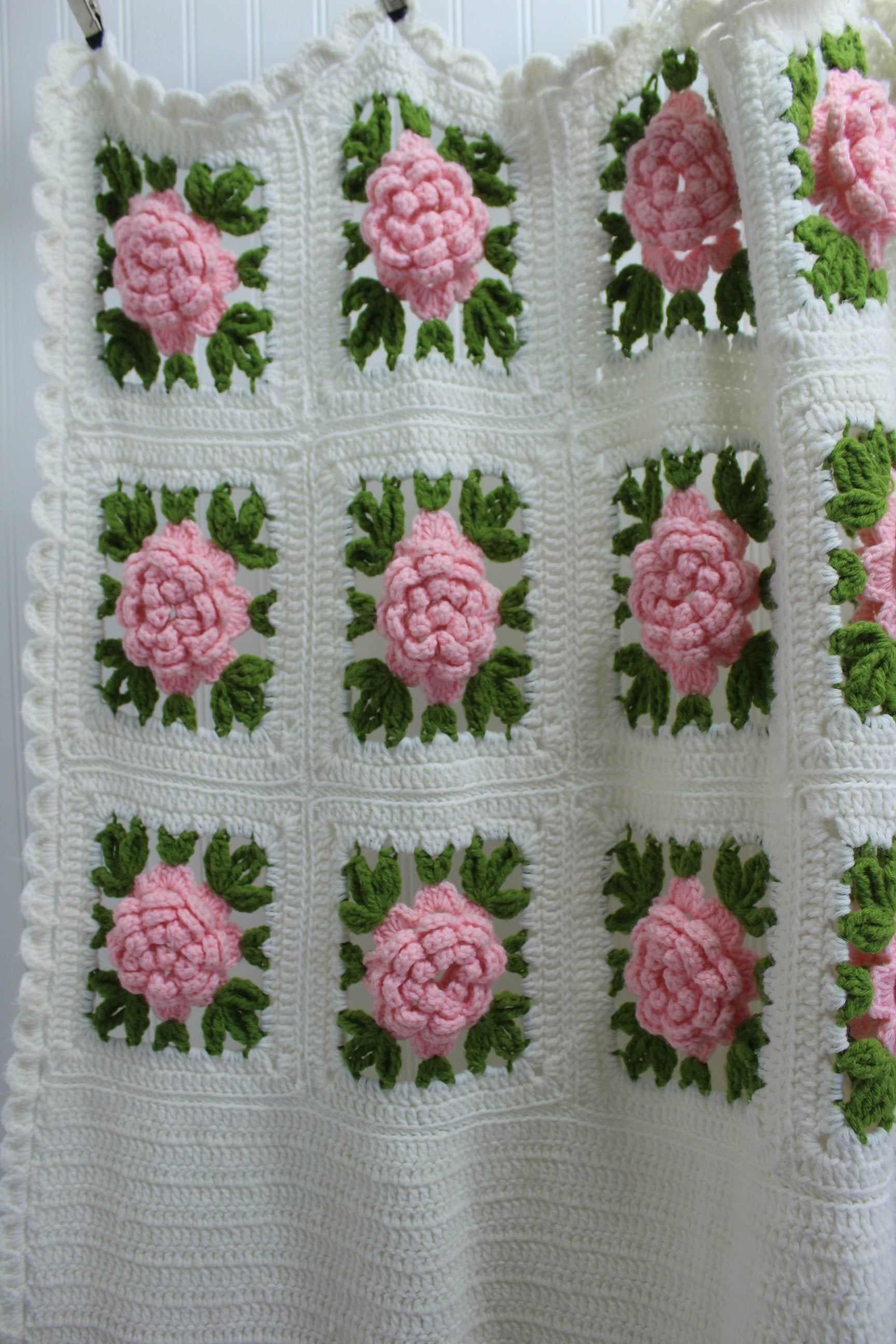 Vintage Crochet Coverlet Bedspread Dimensional Flowers Hand Made Large Heavy pink