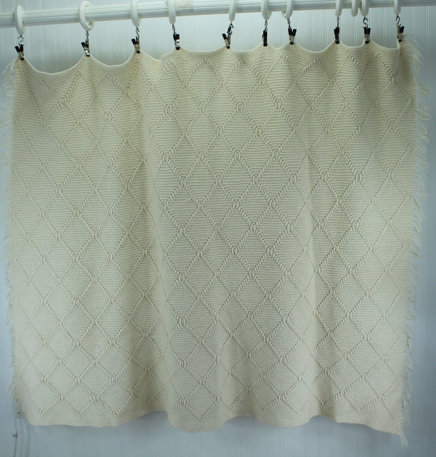 Hand Made Afghan Dimensional Design Acrylic Blend Throw Ivory 45" X 71" Knotted Fringe decorator