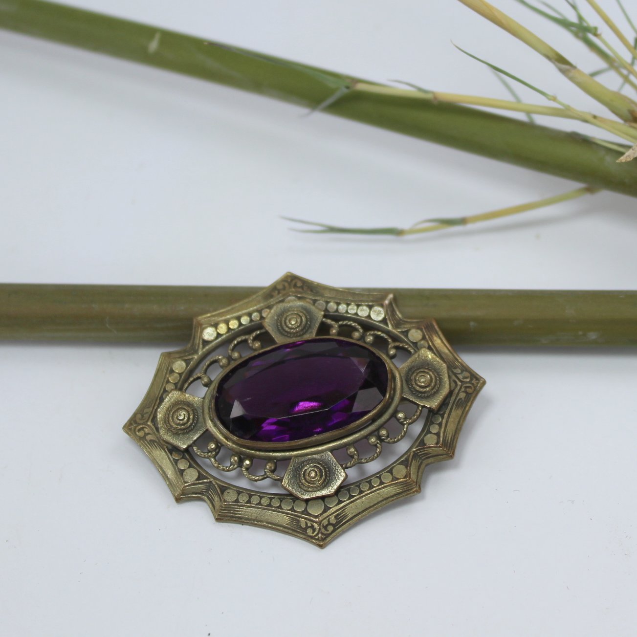 Old Faceted Amethyst Pin Intricate Surround C Closure