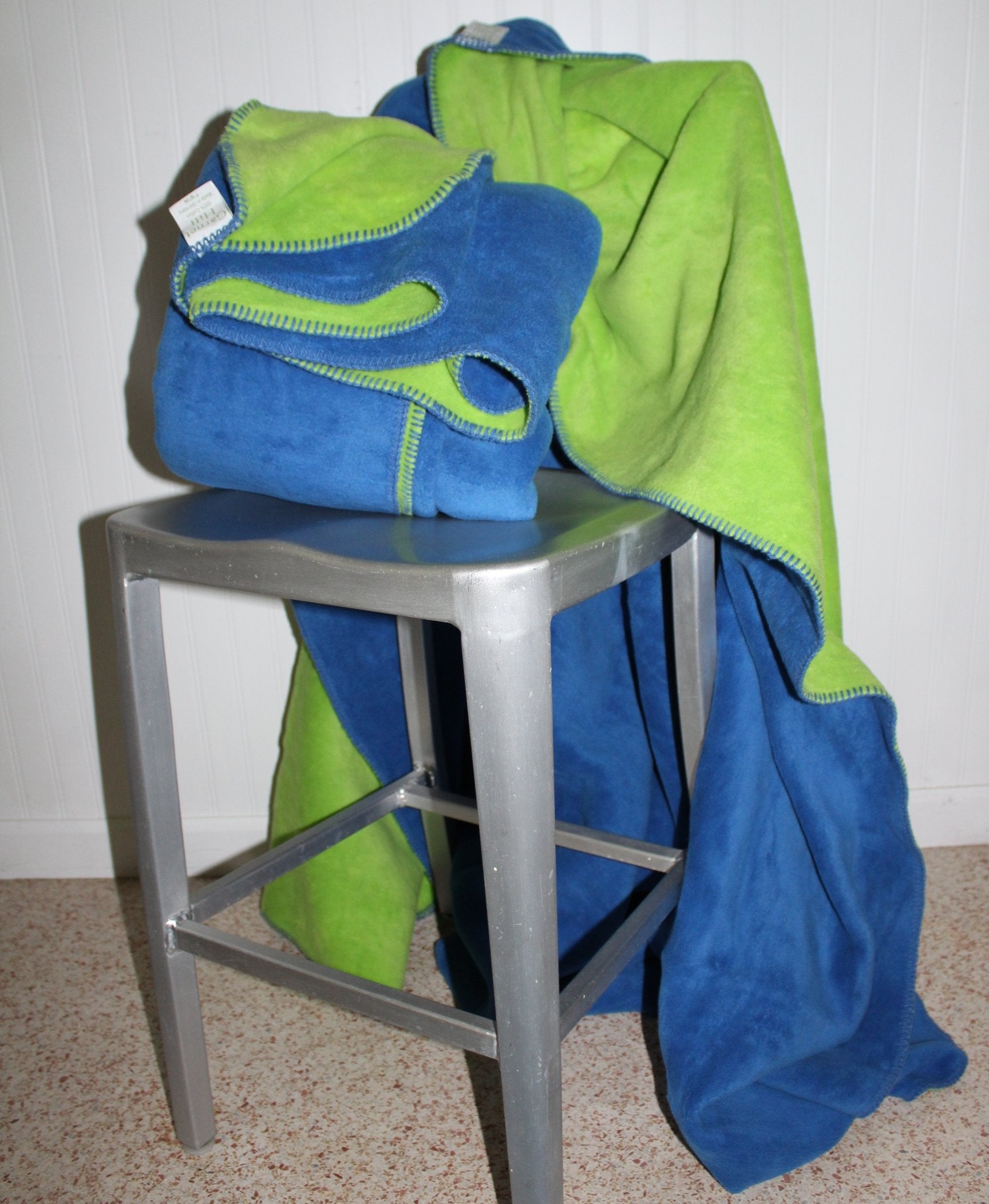 Pair Garnet Hill Blankets 100% Cotton Plush Germany Twin Reverse Lime Green Royal Blue plush