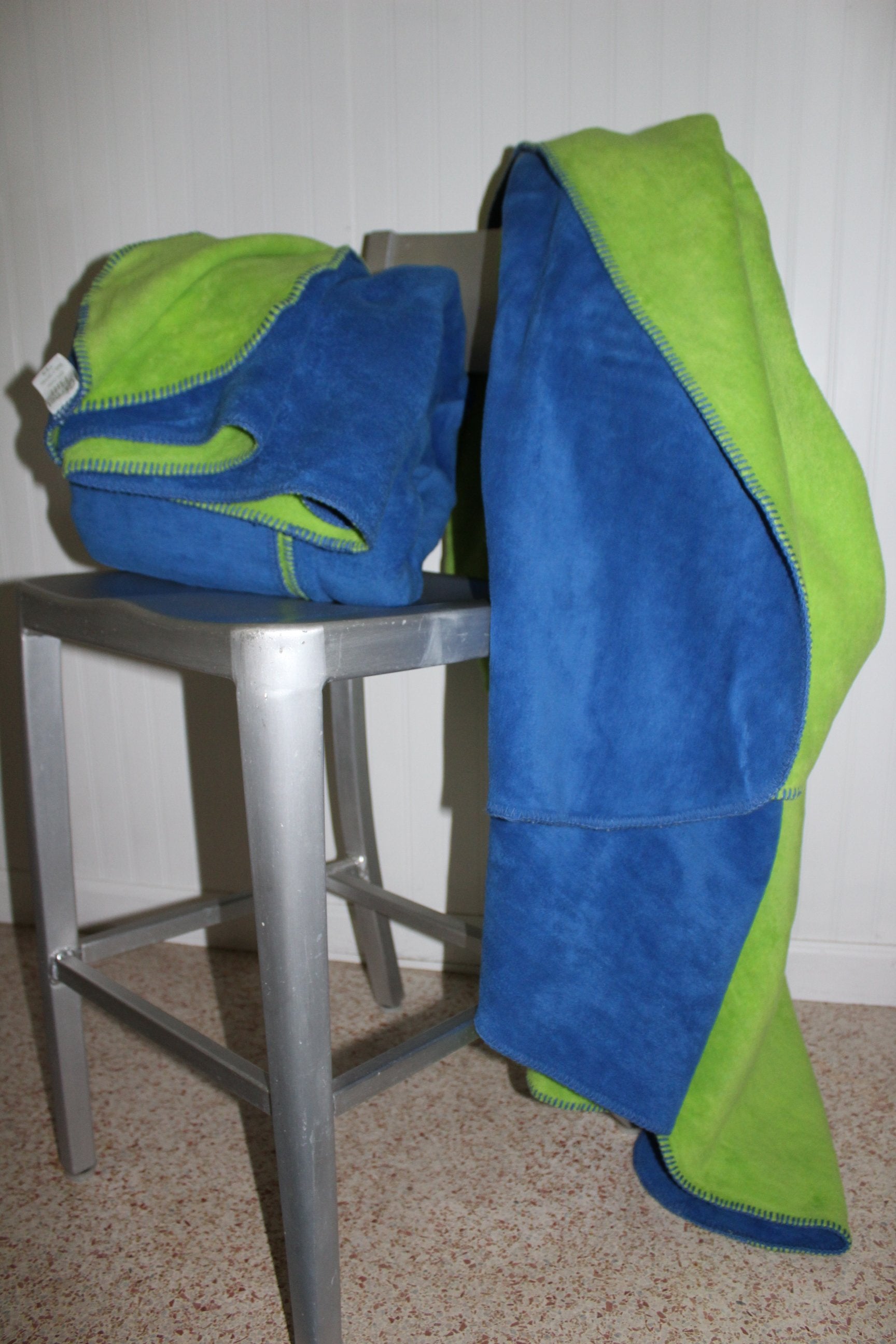 Pair Garnet Hill Blankets 100% Cotton Plush Germany Twin Reverse Lime Green Royal Blue collectible