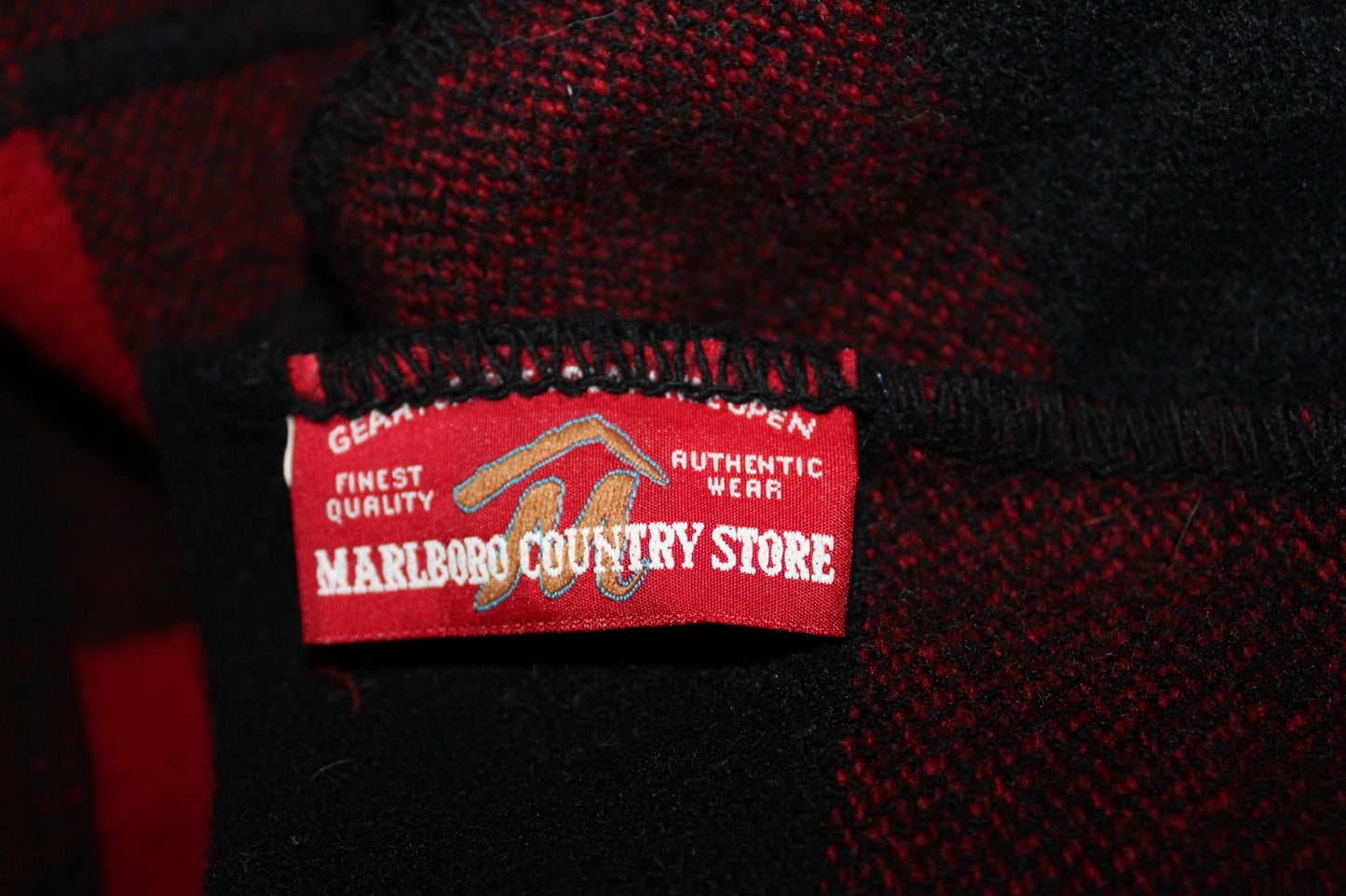 Marlboro Blanket Buffalo Plaid  58" X 70" Black Red Wool Nylon Blend USA collectible