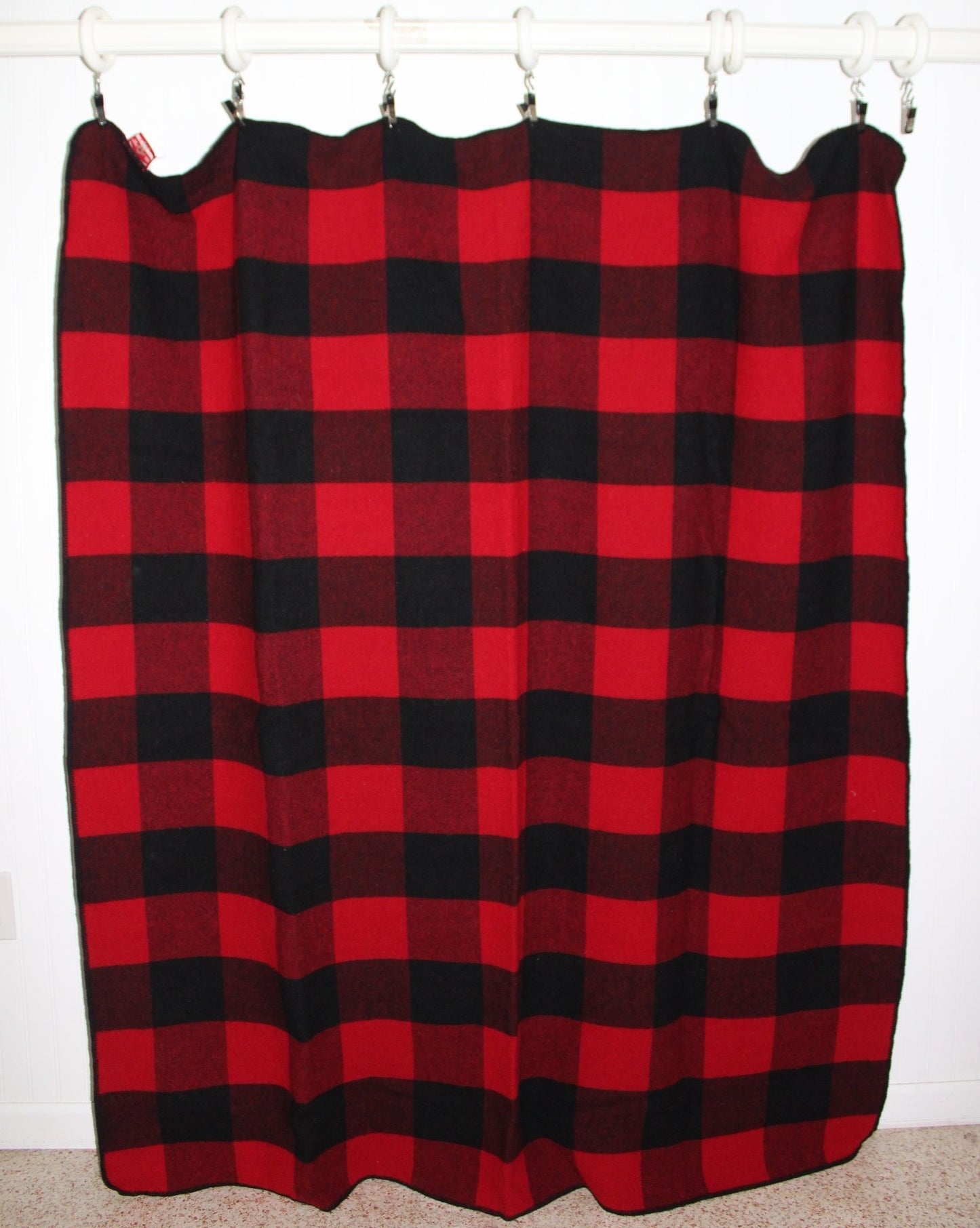 Marlboro Blanket Buffalo Plaid  58" X 70" Black Red Wool Nylon Blend USA heavy