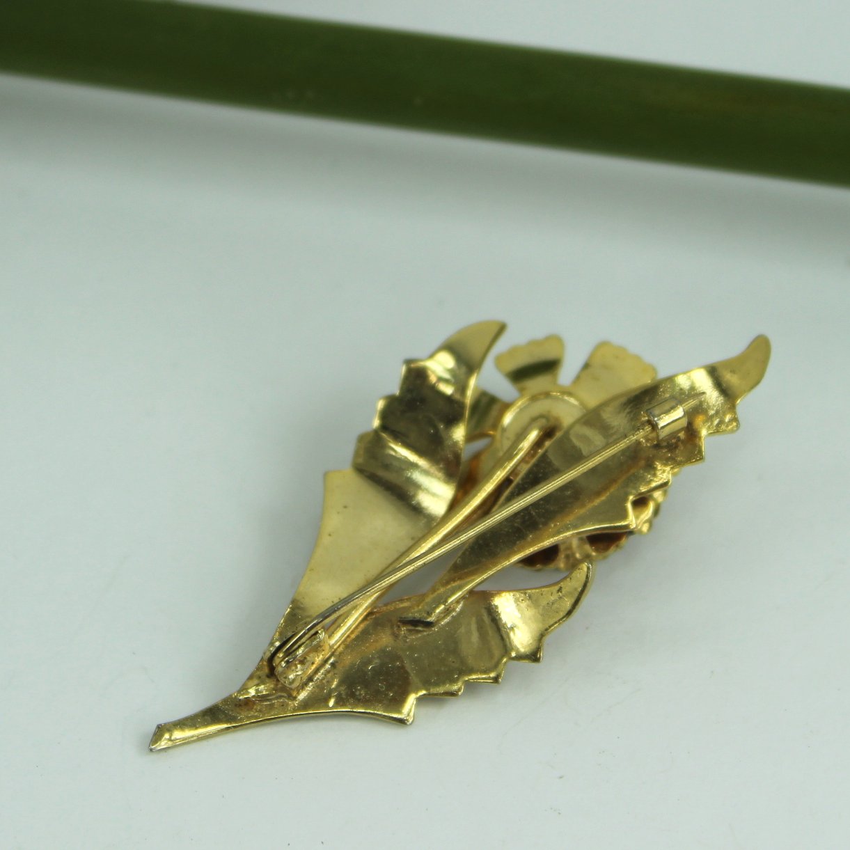 Flower Pin Brooch Damascene Gold Tone Pearl Center reverse of damascene pin