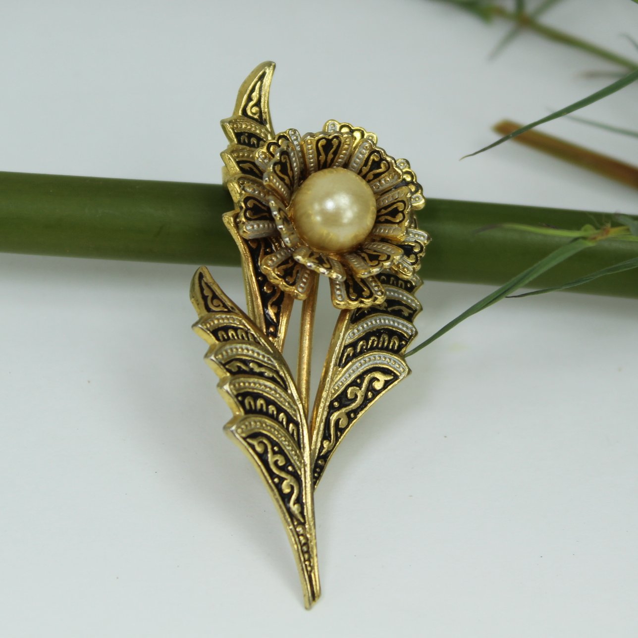 Flower Pin Brooch Damascene Gold Tone Pearl Center wear either direction