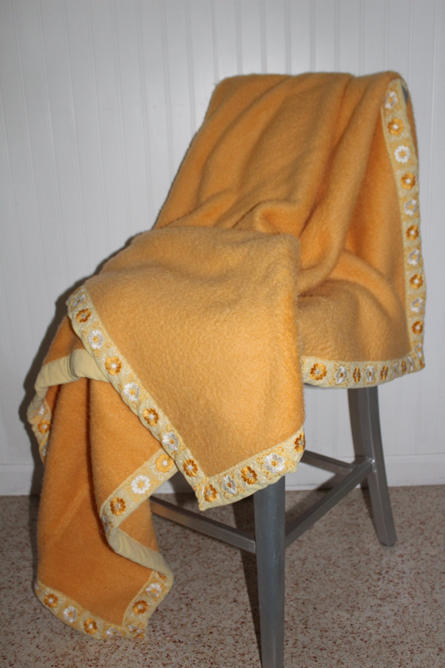 Heavy Small Blanket Butterscotch Fluffy High Nap Plush Decorative Binding crib blanket