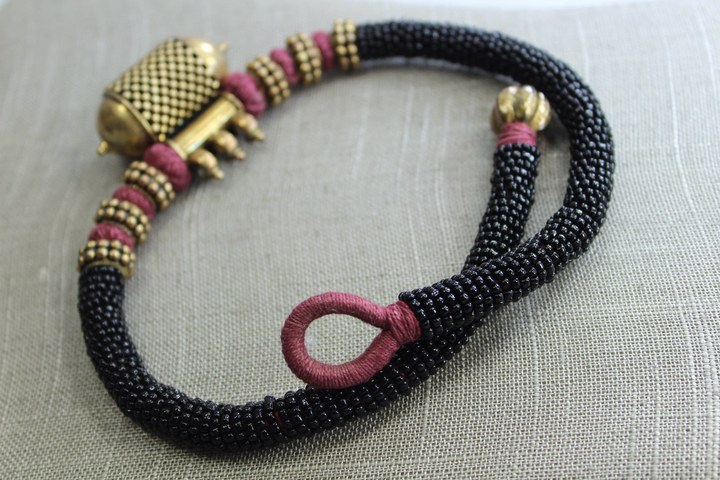 Stunning Ethnic Metal Pendant Black Bead Mauve Fiber Necklace india
