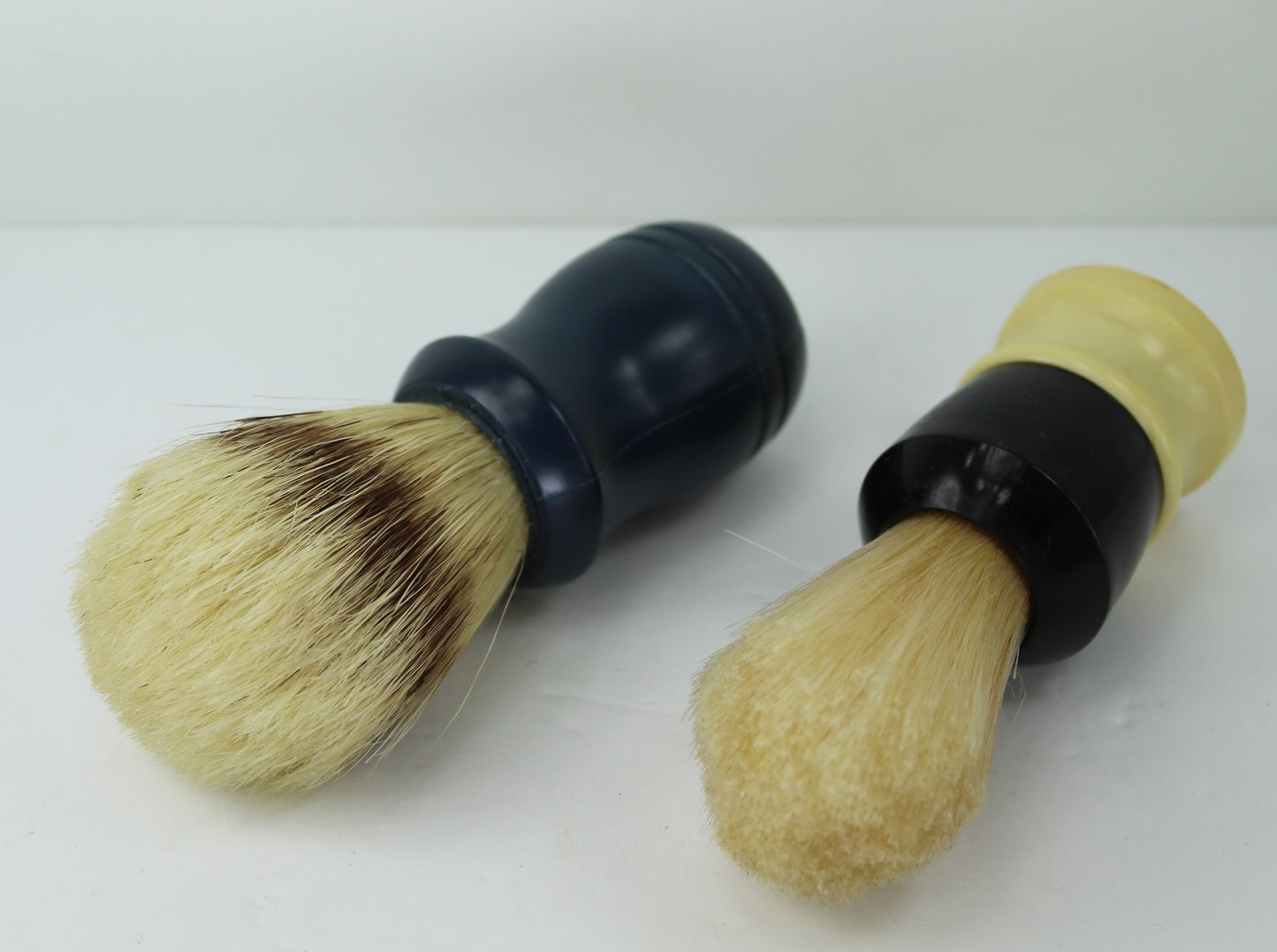 Pair Shaving Brushes Vintage Ever Ready Nylon Surrey Natural Bristle pryalin bakelite handle