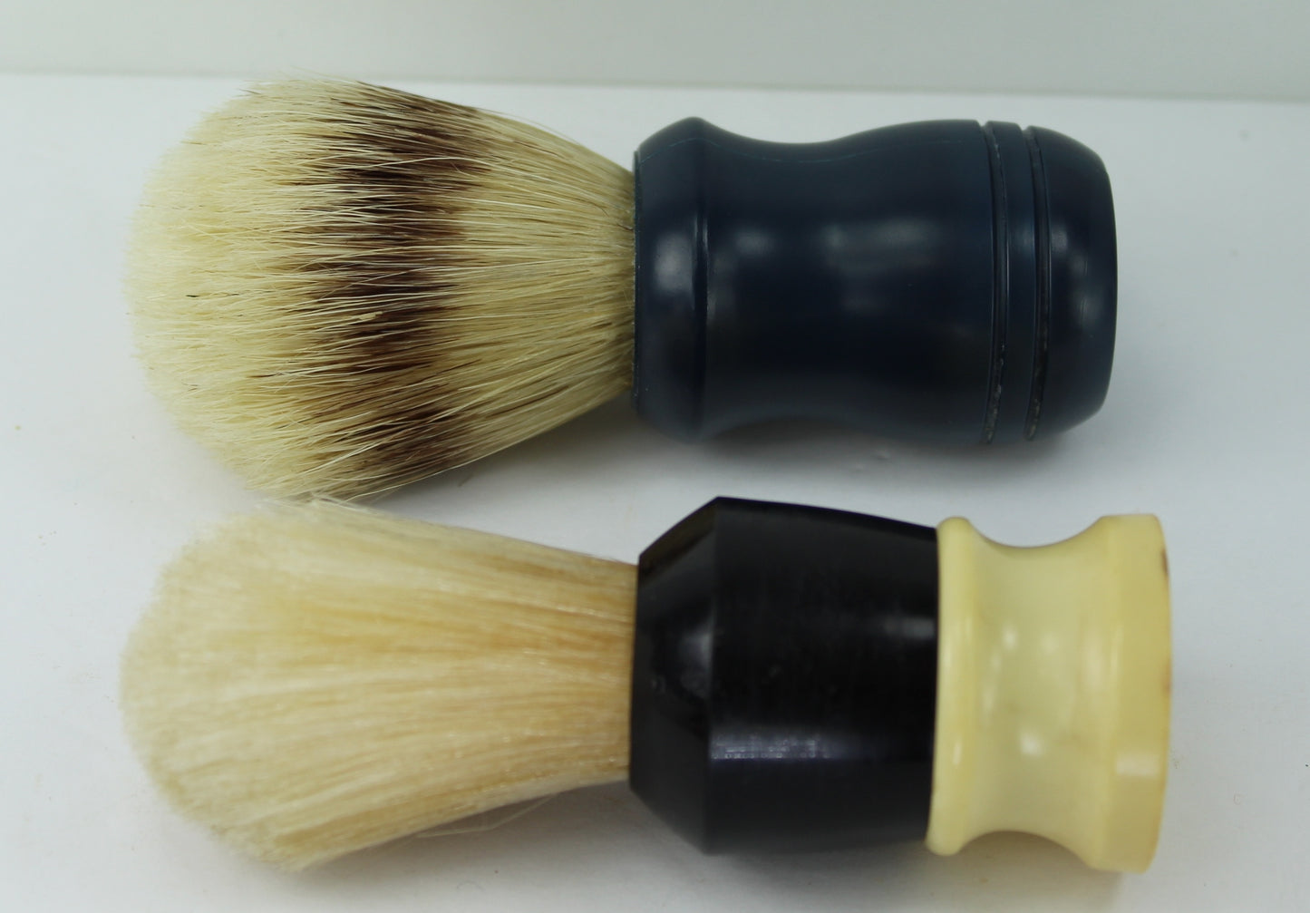Pair Shaving Brushes Vintage Ever Ready Nylon Surrey Natural Bristle ever redy 300N
