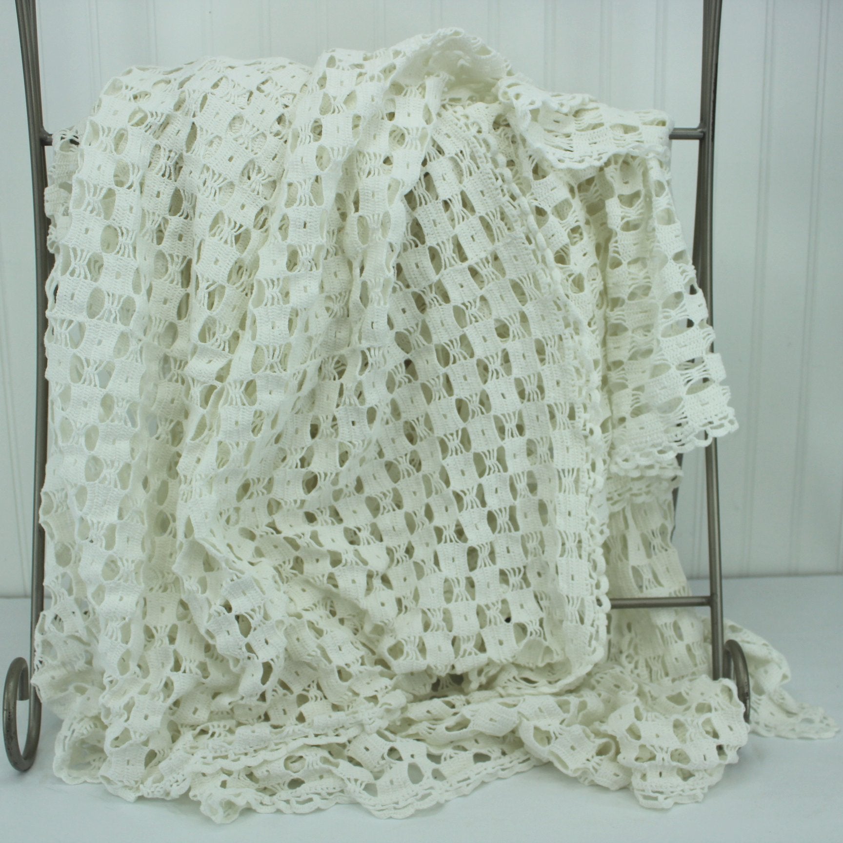 Crochet White Table Cloth Hand Made 75" X 90" special price for condition