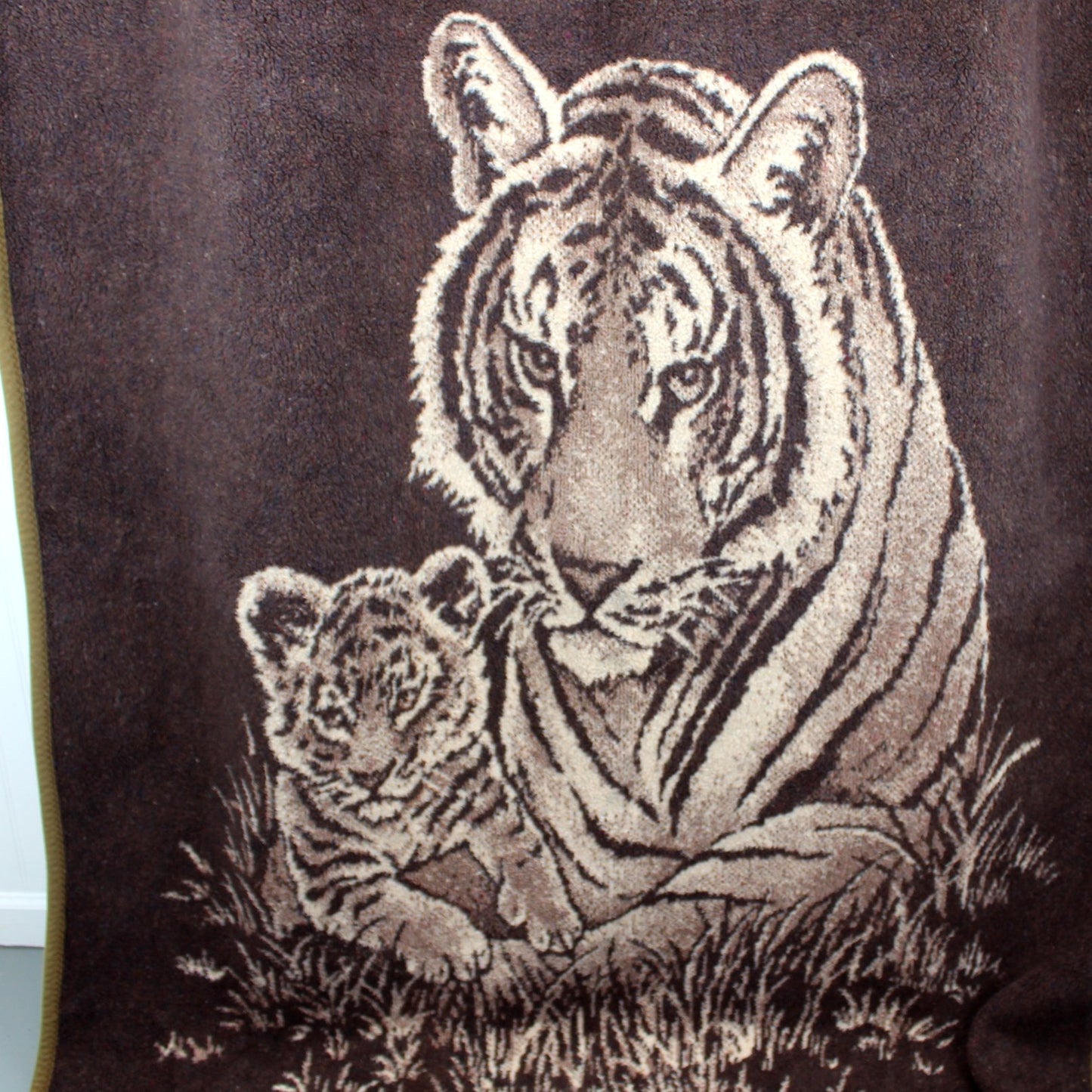 Acrylic Blanket Tiger Mother Cub Reversible Shades Brown 54" X 82" closer look at animals