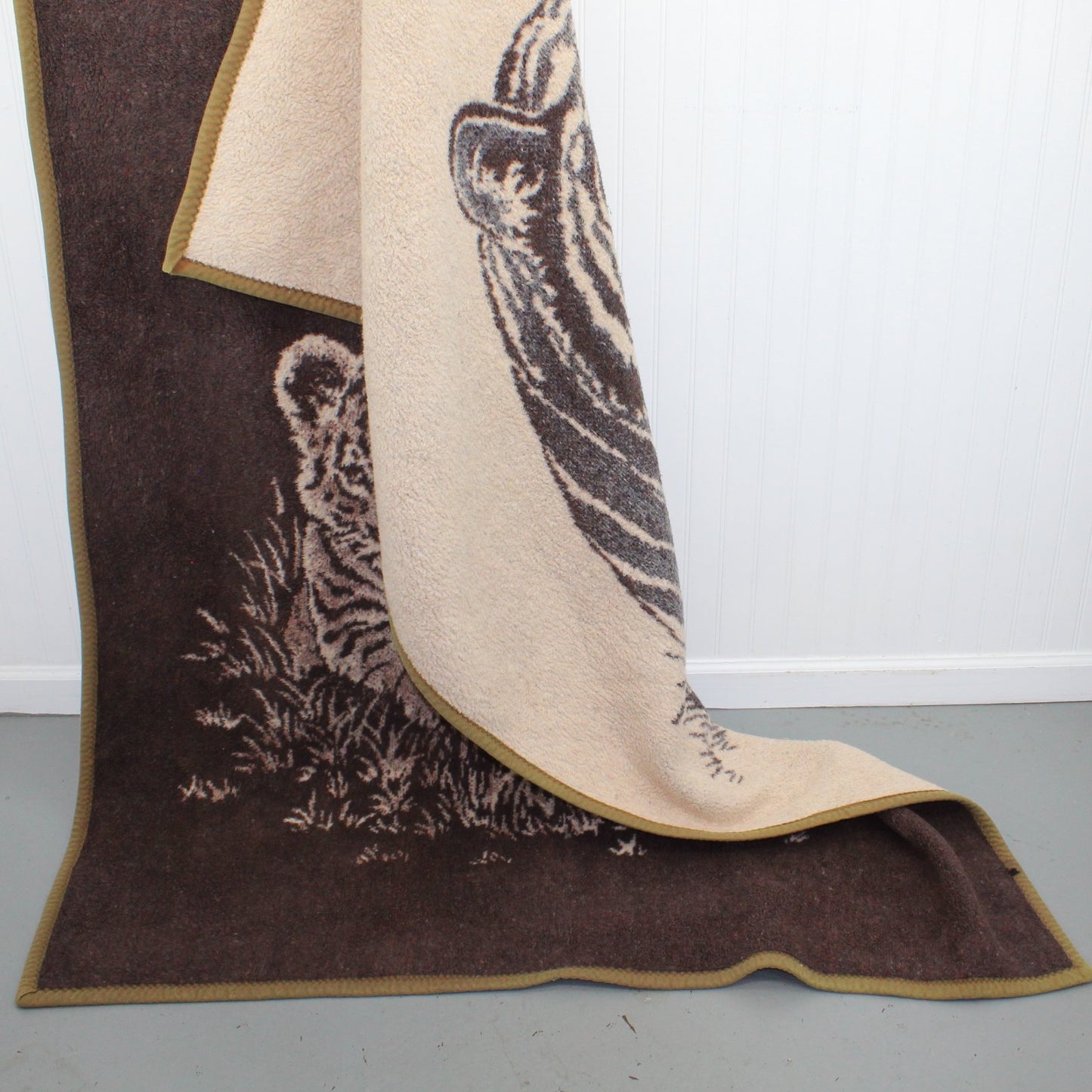 Acrylic Blanket Tiger Mother Cub Reversible Shades Brown 54" X 82" reverses to light color